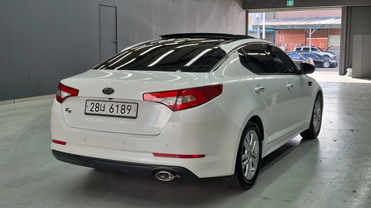KIA K5 photo 2