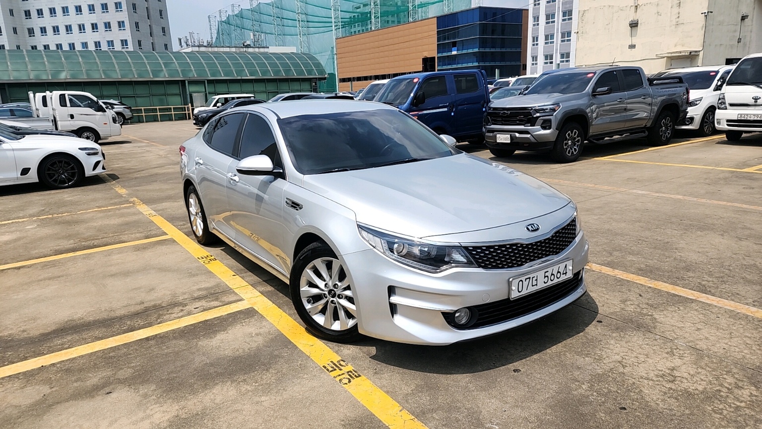 KIA K5 photo 2
