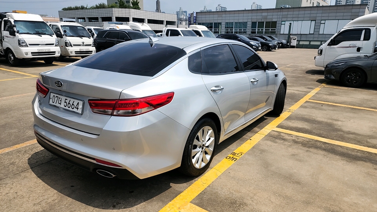 KIA K5 photo 3