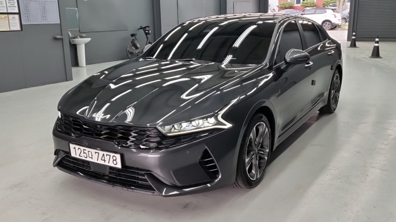 KIA K5