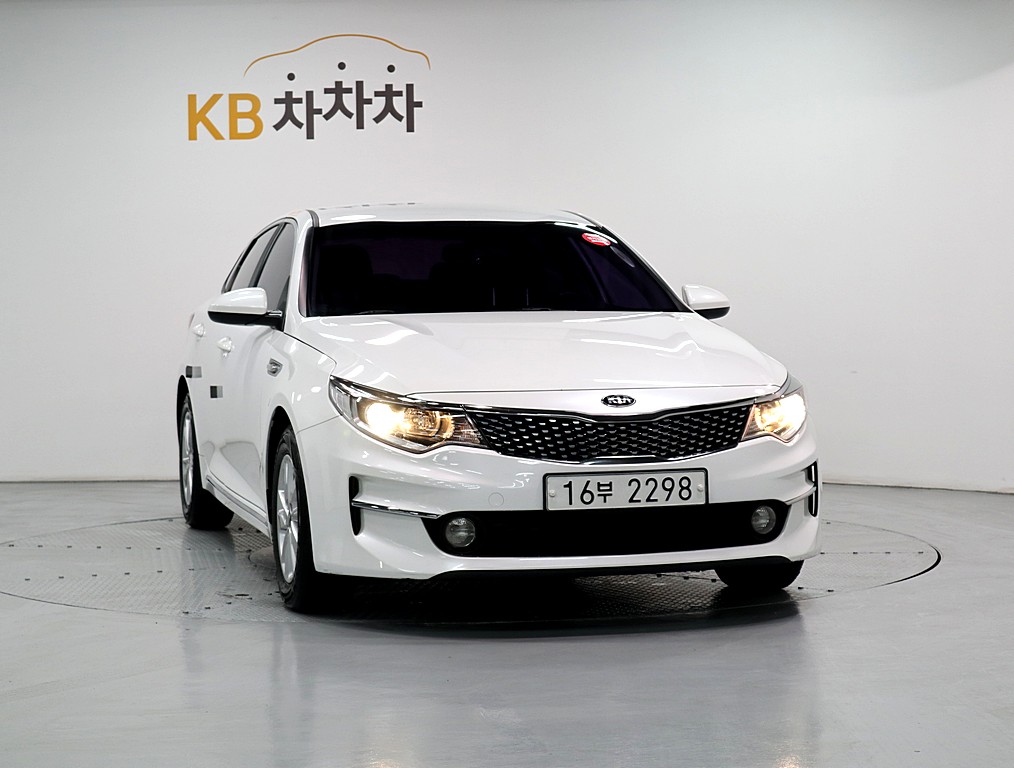 KIA K5 photo 2