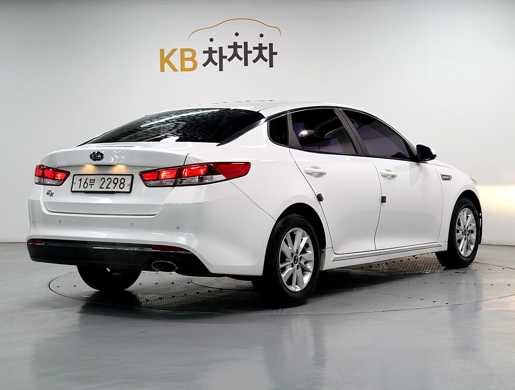KIA K5 photo 3