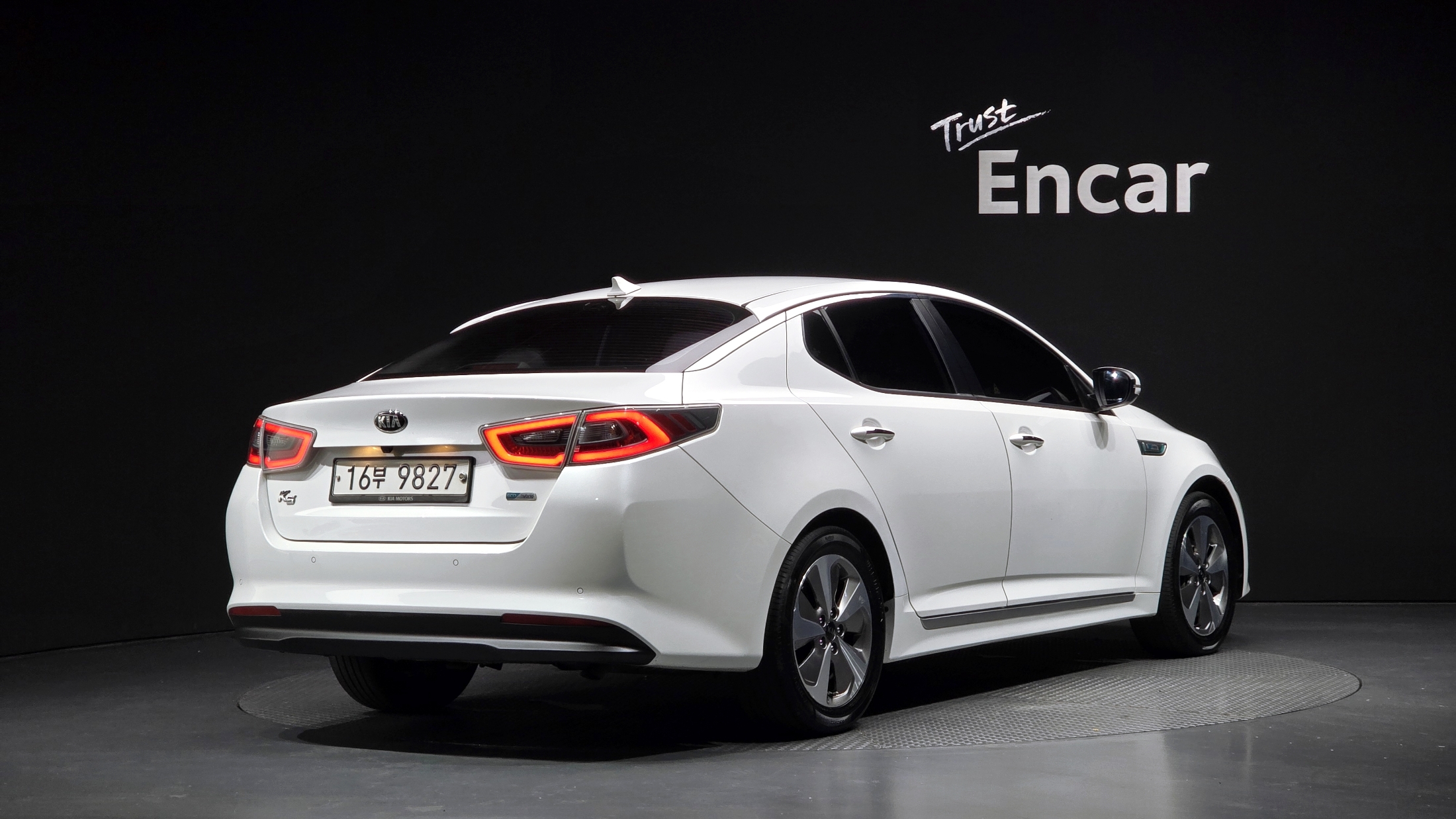 KIA K5 photo 2