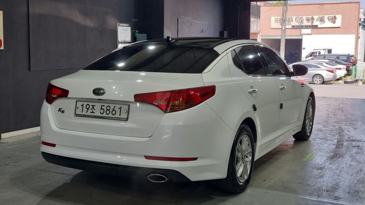 KIA K5 photo 2