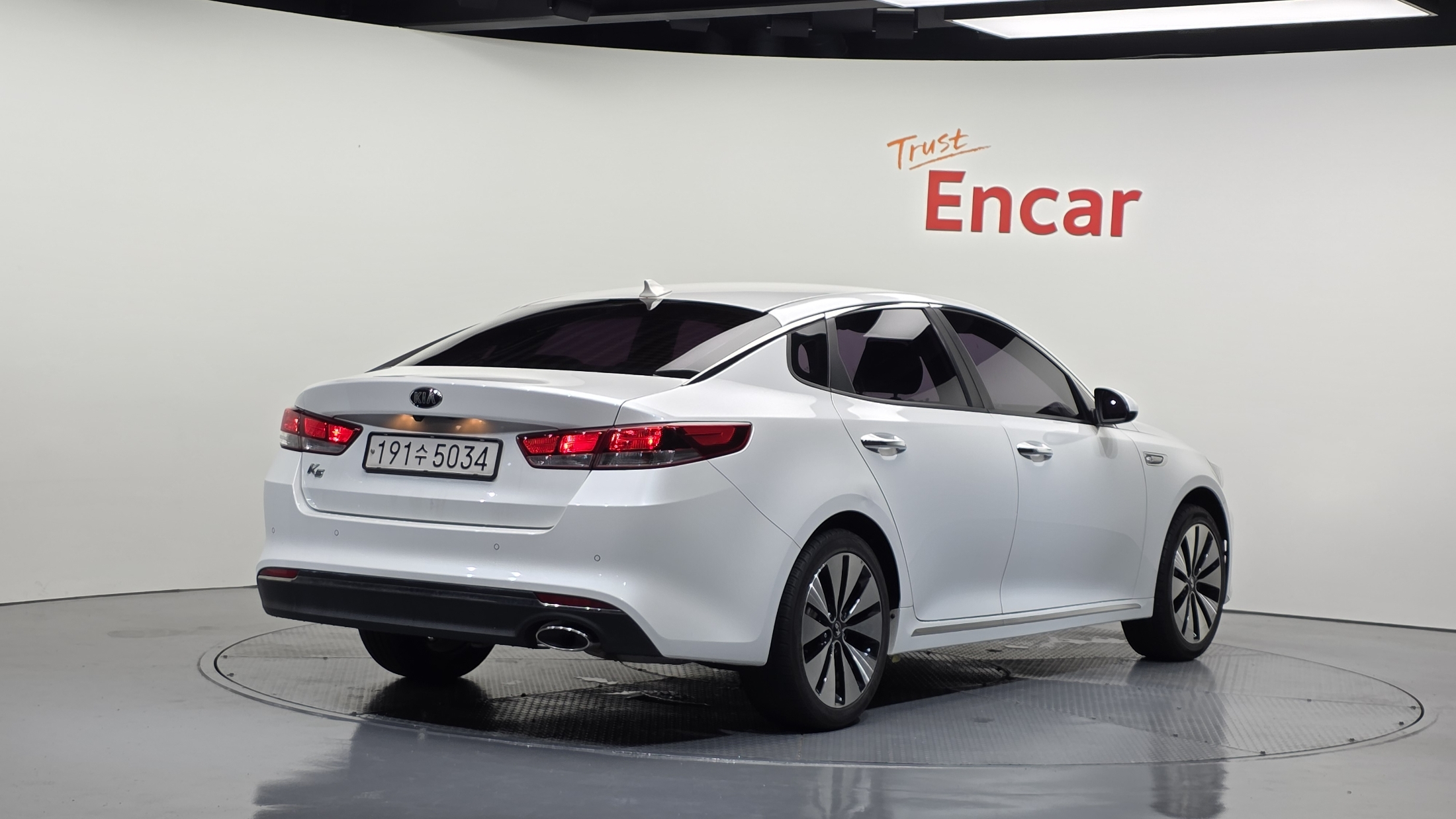 KIA K5 photo 2