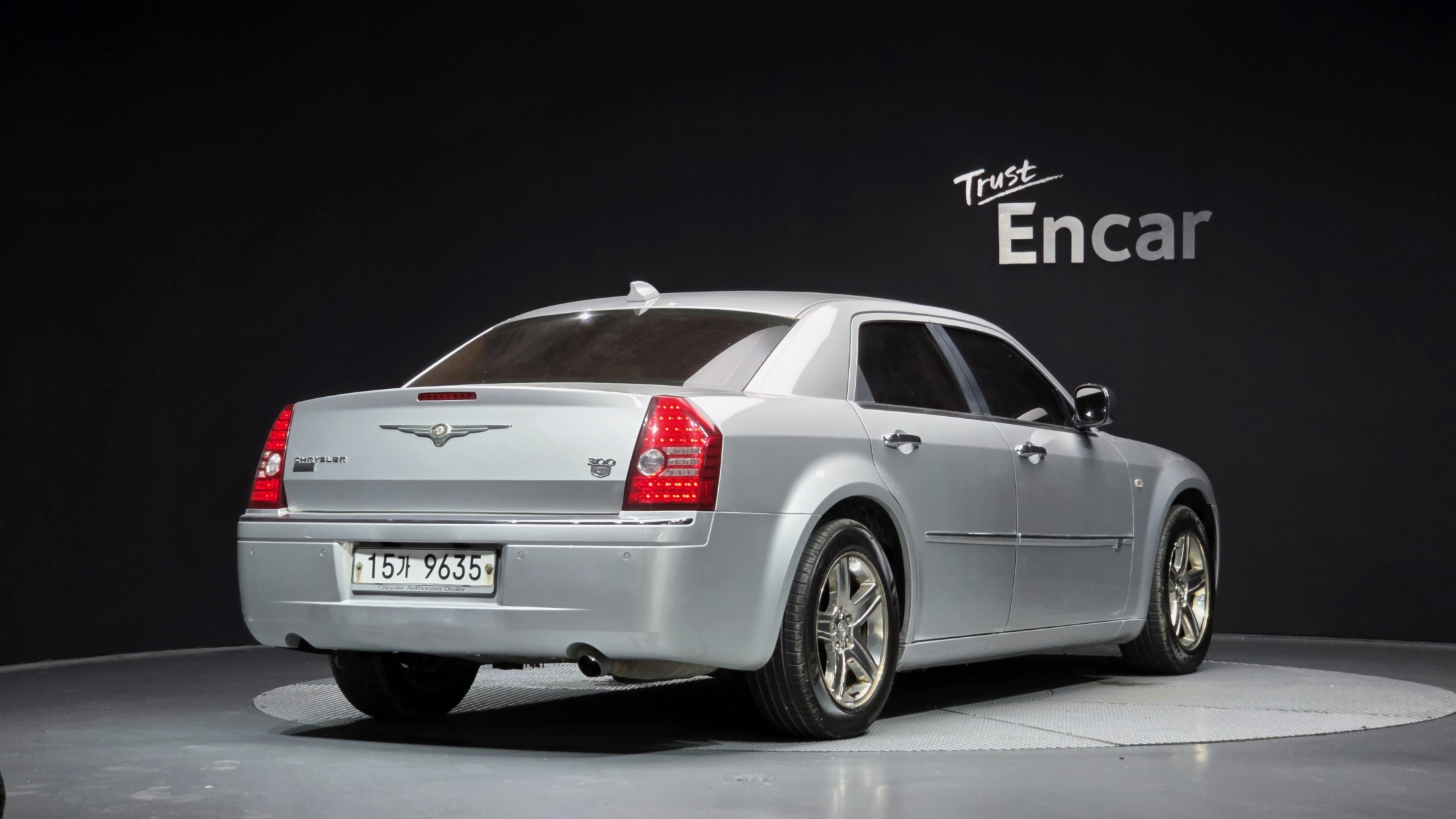 CHRYSLER 300C photo 2