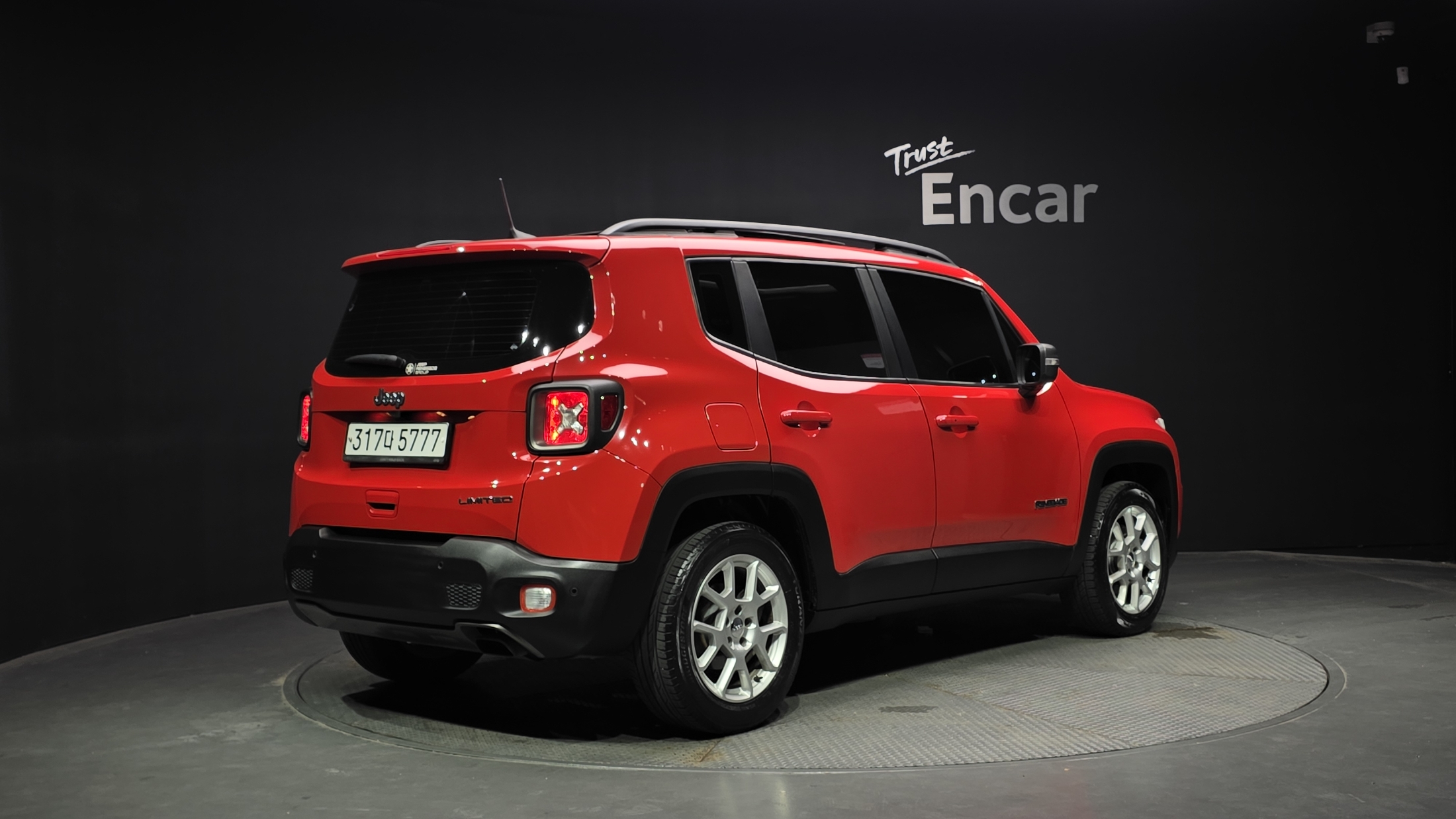 JEEP RENEGADE photo 2