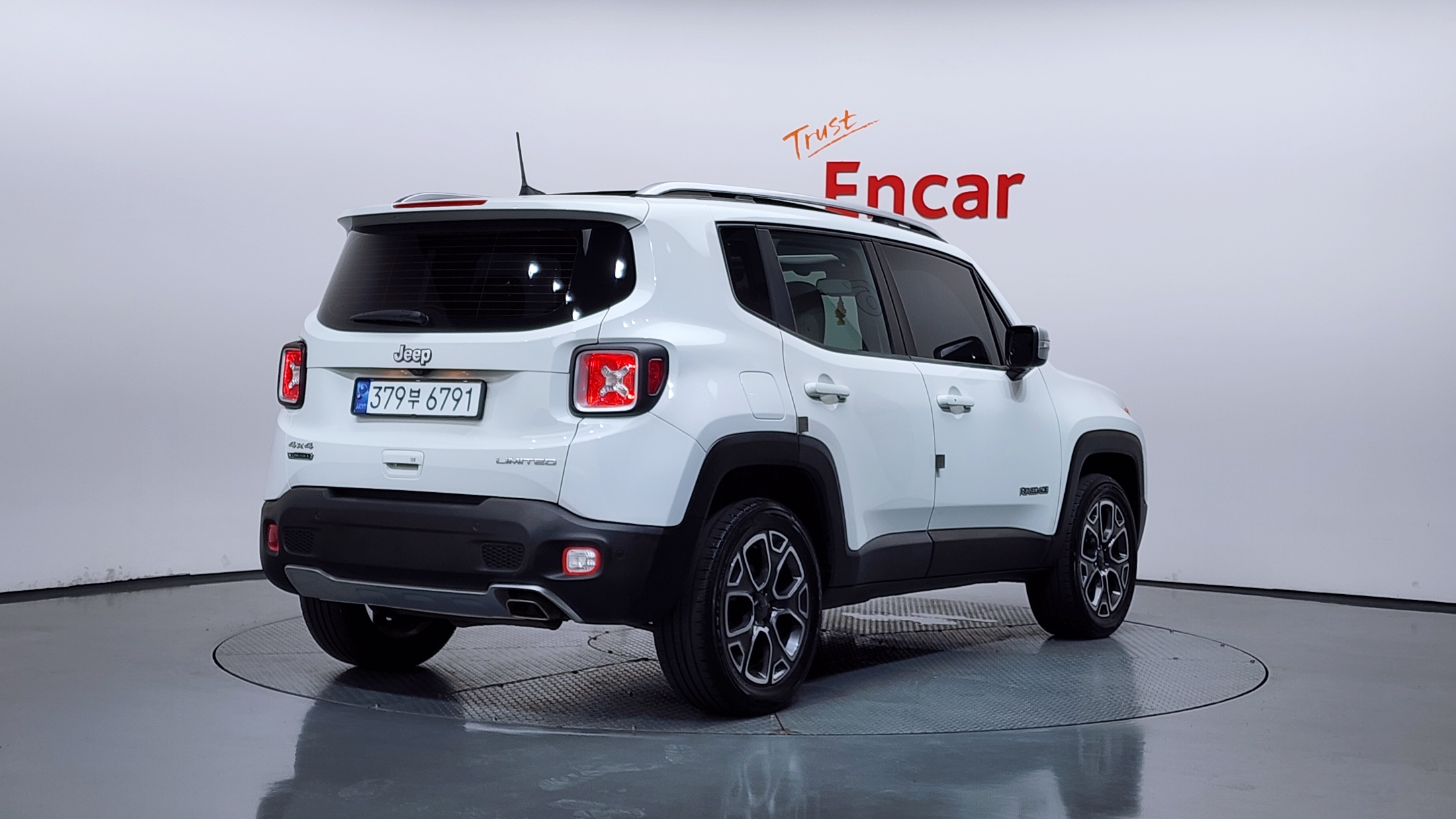 JEEP RENEGADE photo 2