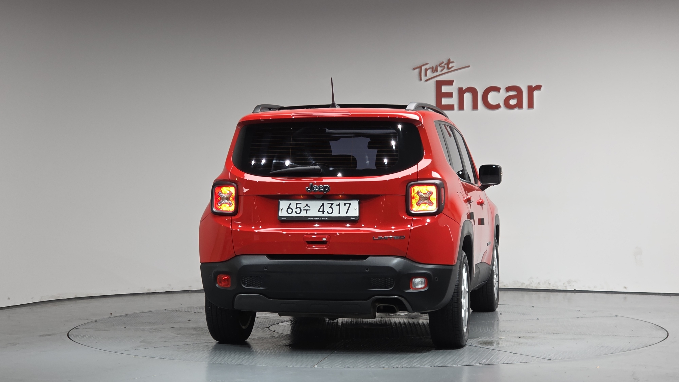 JEEP RENEGADE photo 3