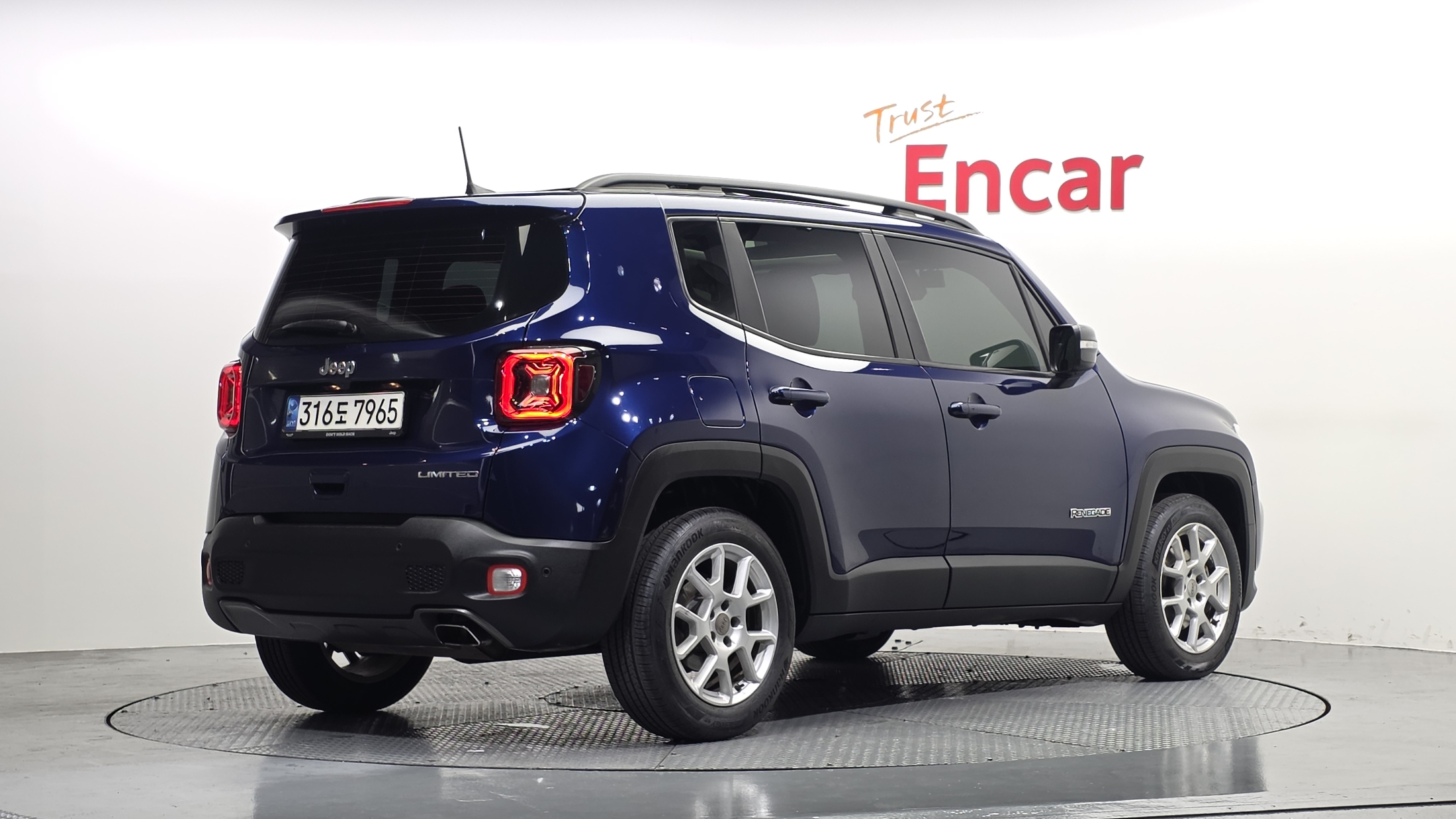 JEEP RENEGADE photo 2