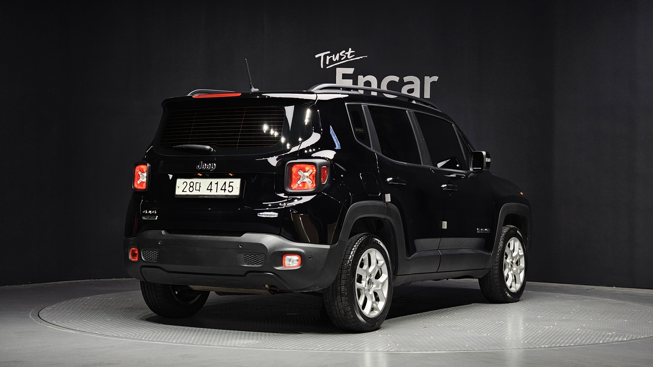 JEEP RENEGADE photo 2