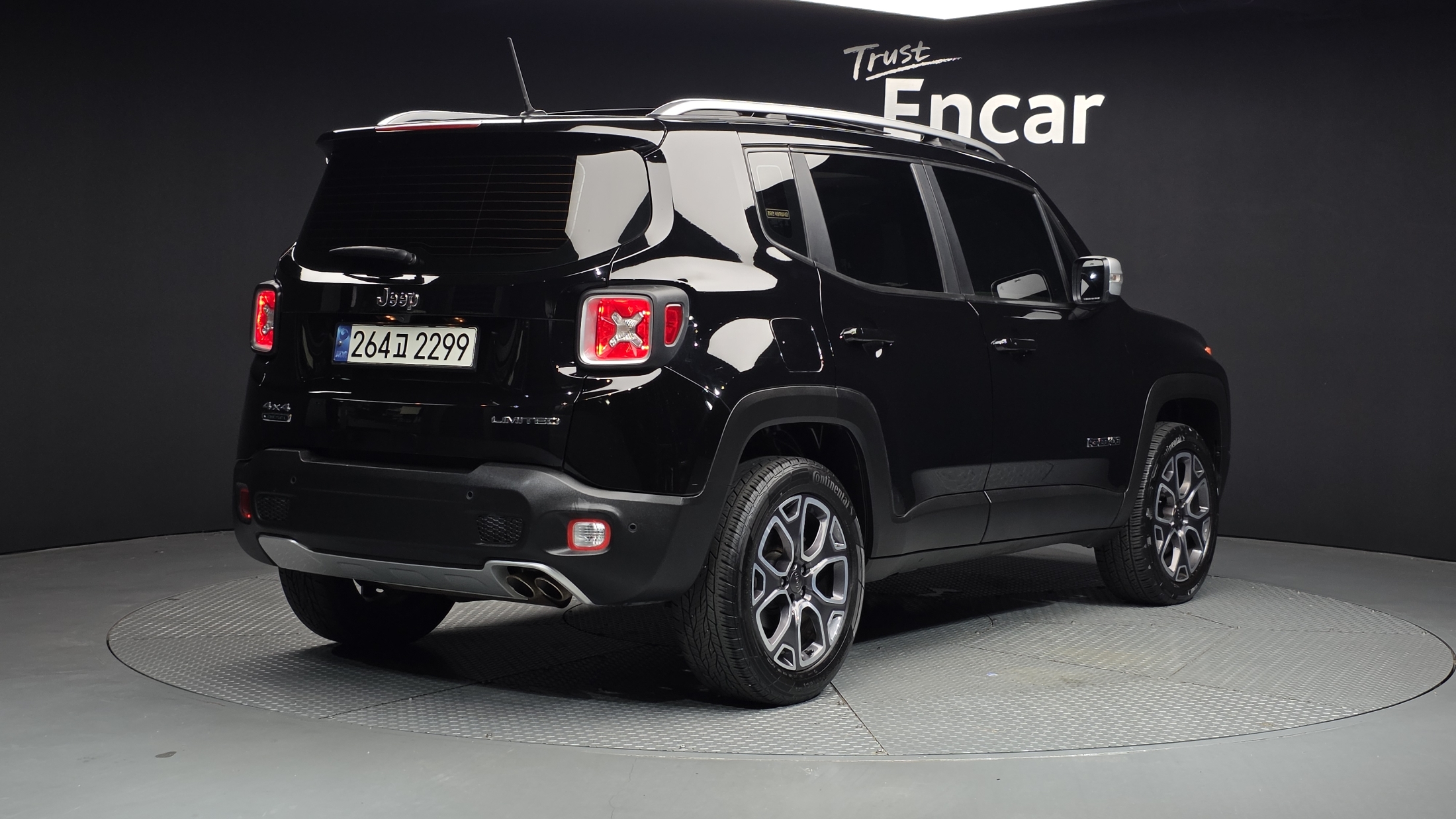 JEEP RENEGADE photo 2