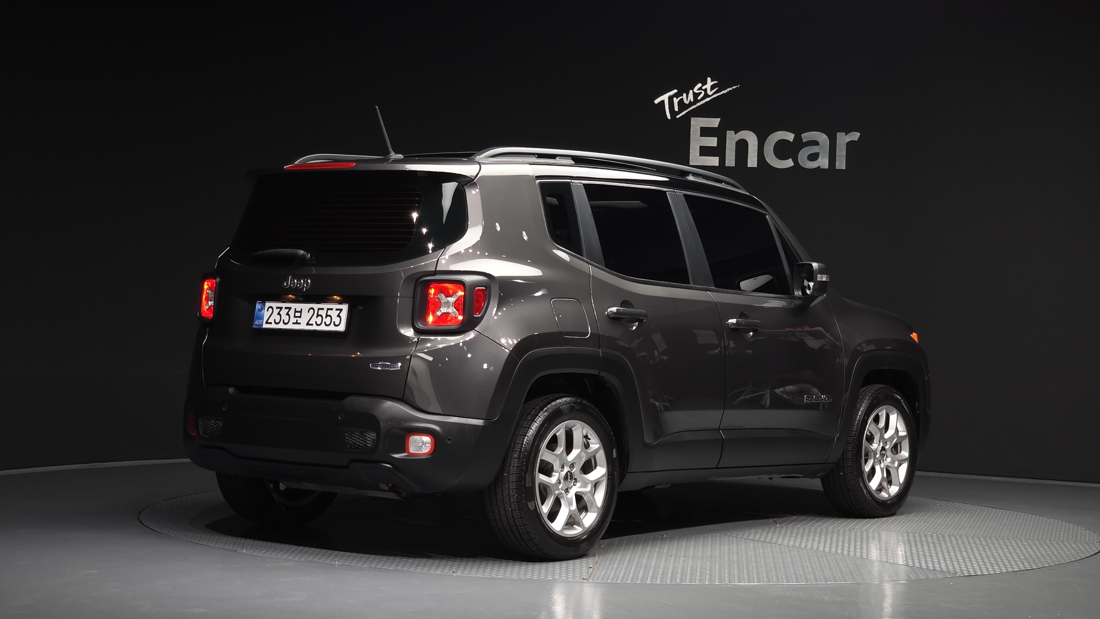 JEEP RENEGADE photo 2