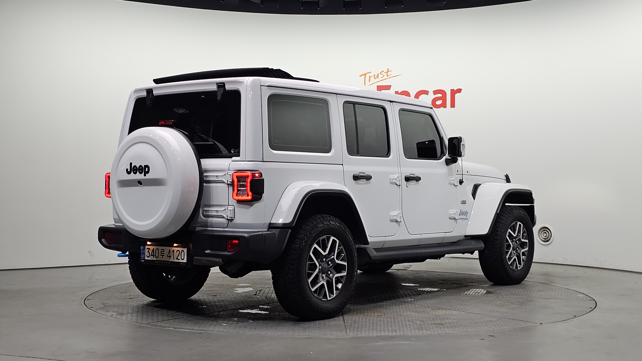 JEEP WRANGLER photo 2