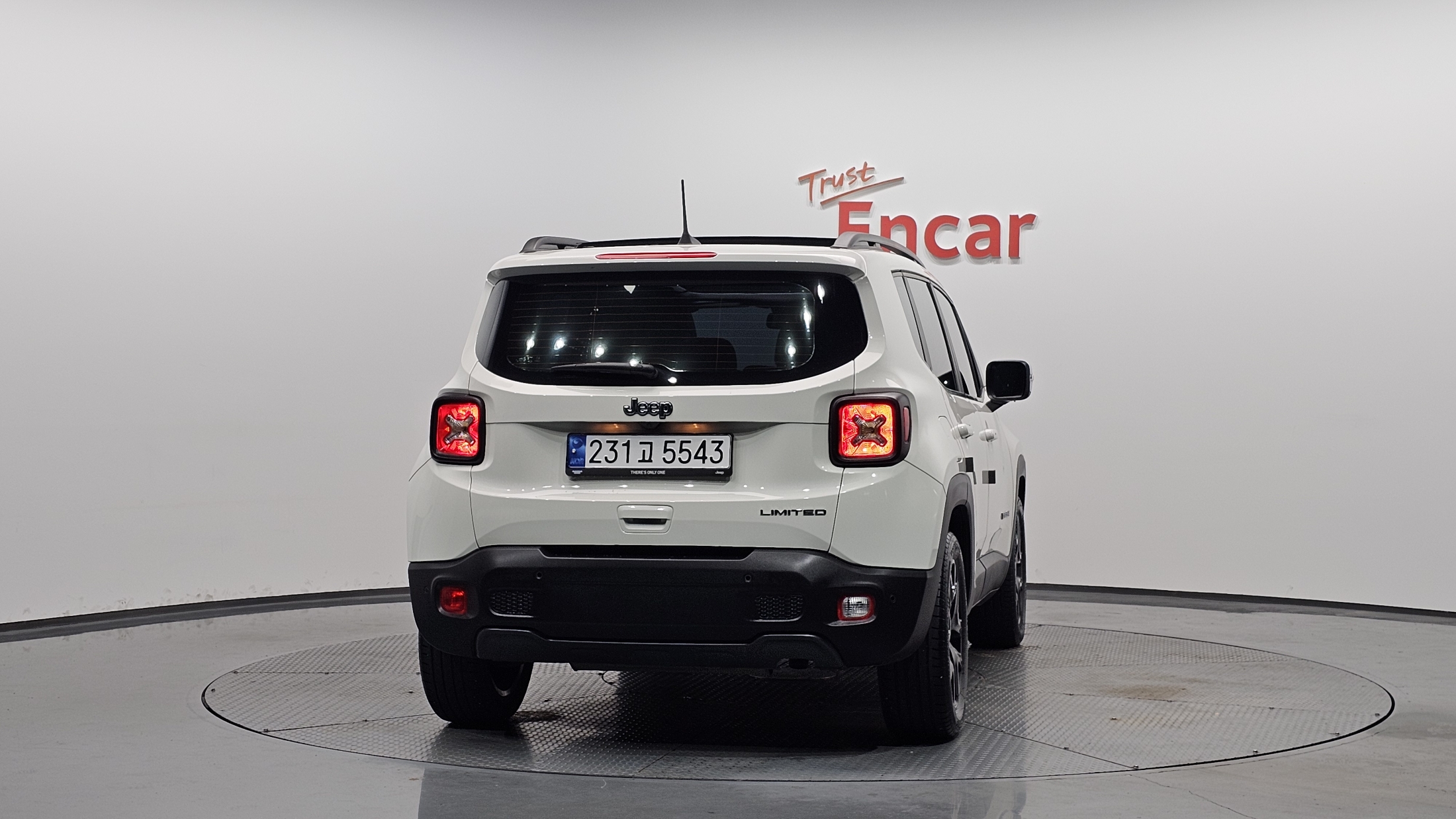 JEEP RENEGADE photo 3