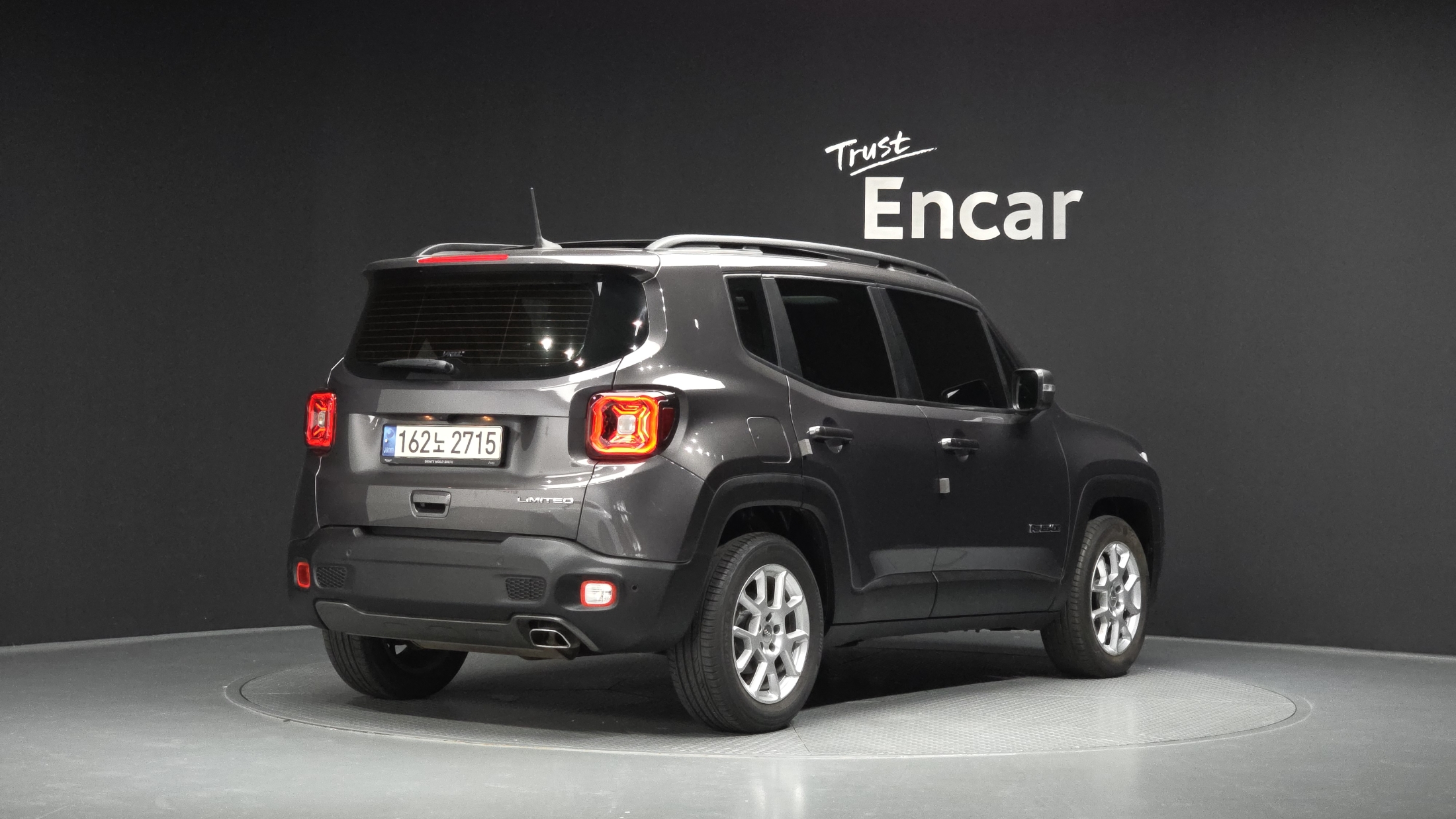 JEEP RENEGADE photo 2