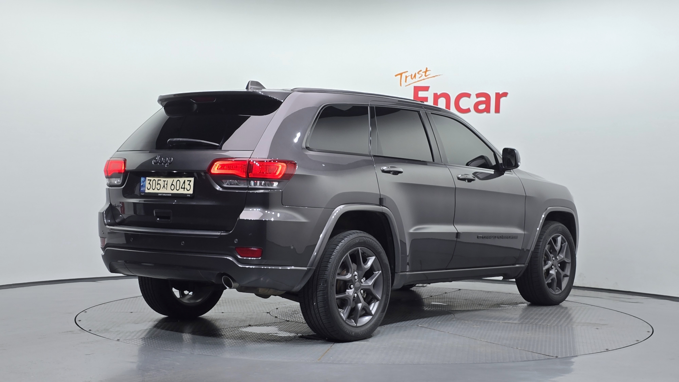 JEEP GRAND CHEROKEE photo 2