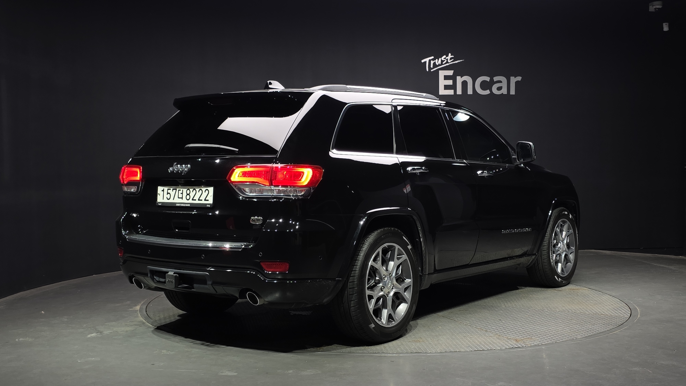 JEEP GRAND CHEROKEE photo 2
