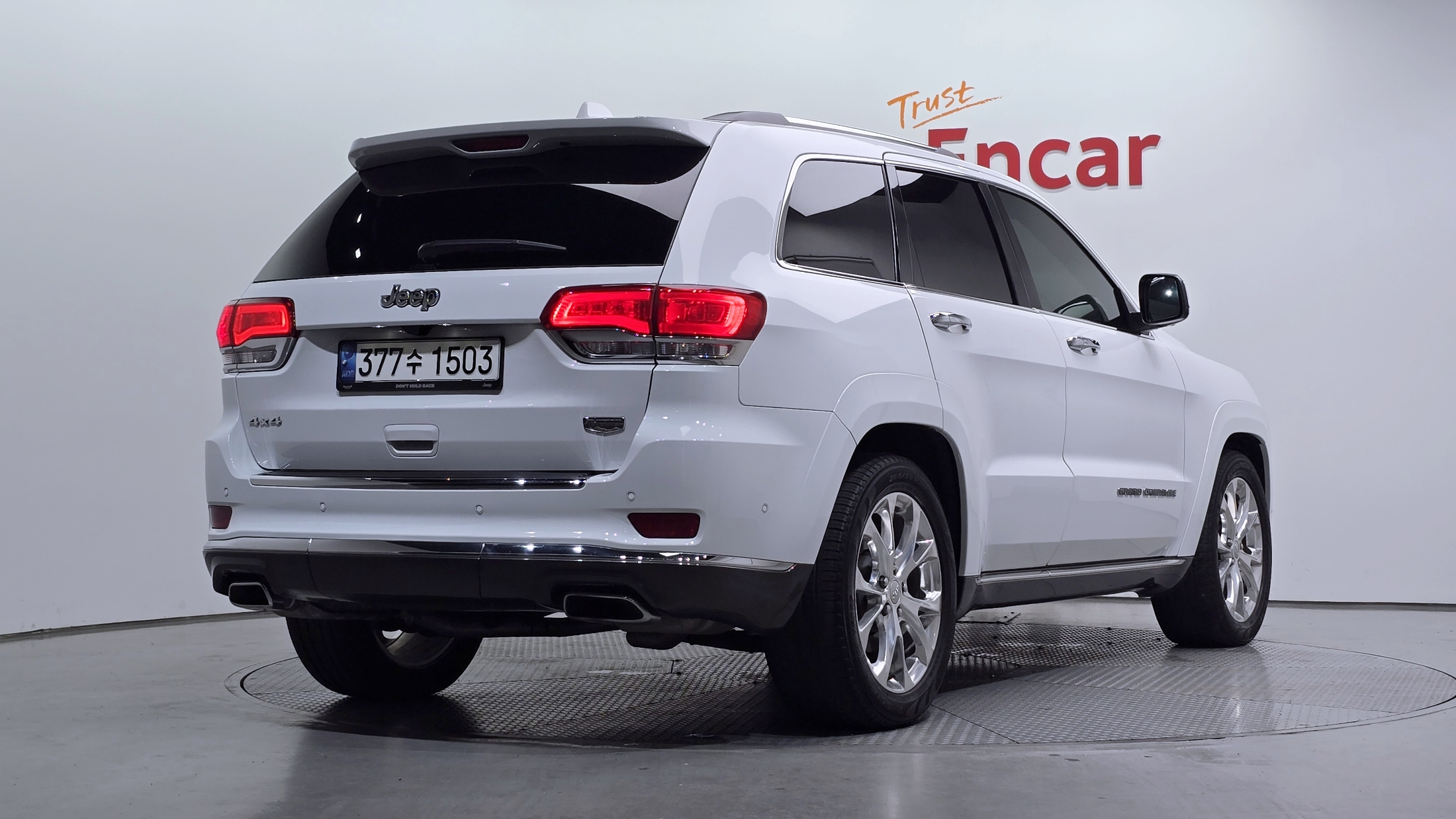JEEP GRAND CHEROKEE photo 2