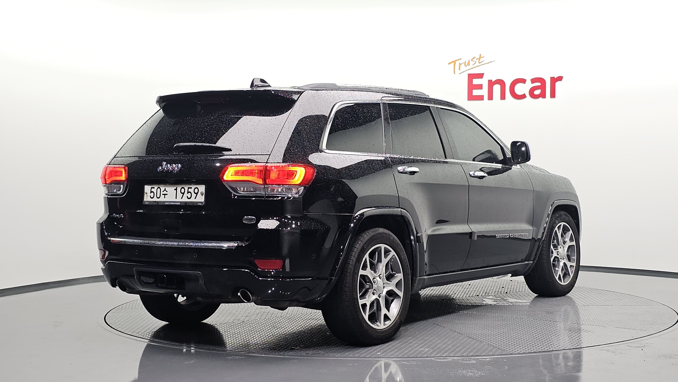 JEEP GRAND CHEROKEE photo 2