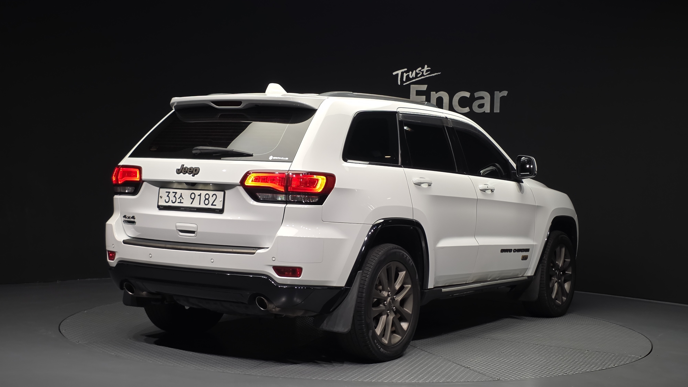JEEP GRAND CHEROKEE photo 2