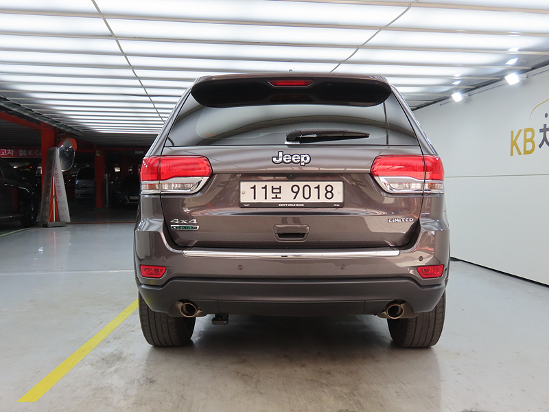 JEEP GRAND CHEROKEE photo 3