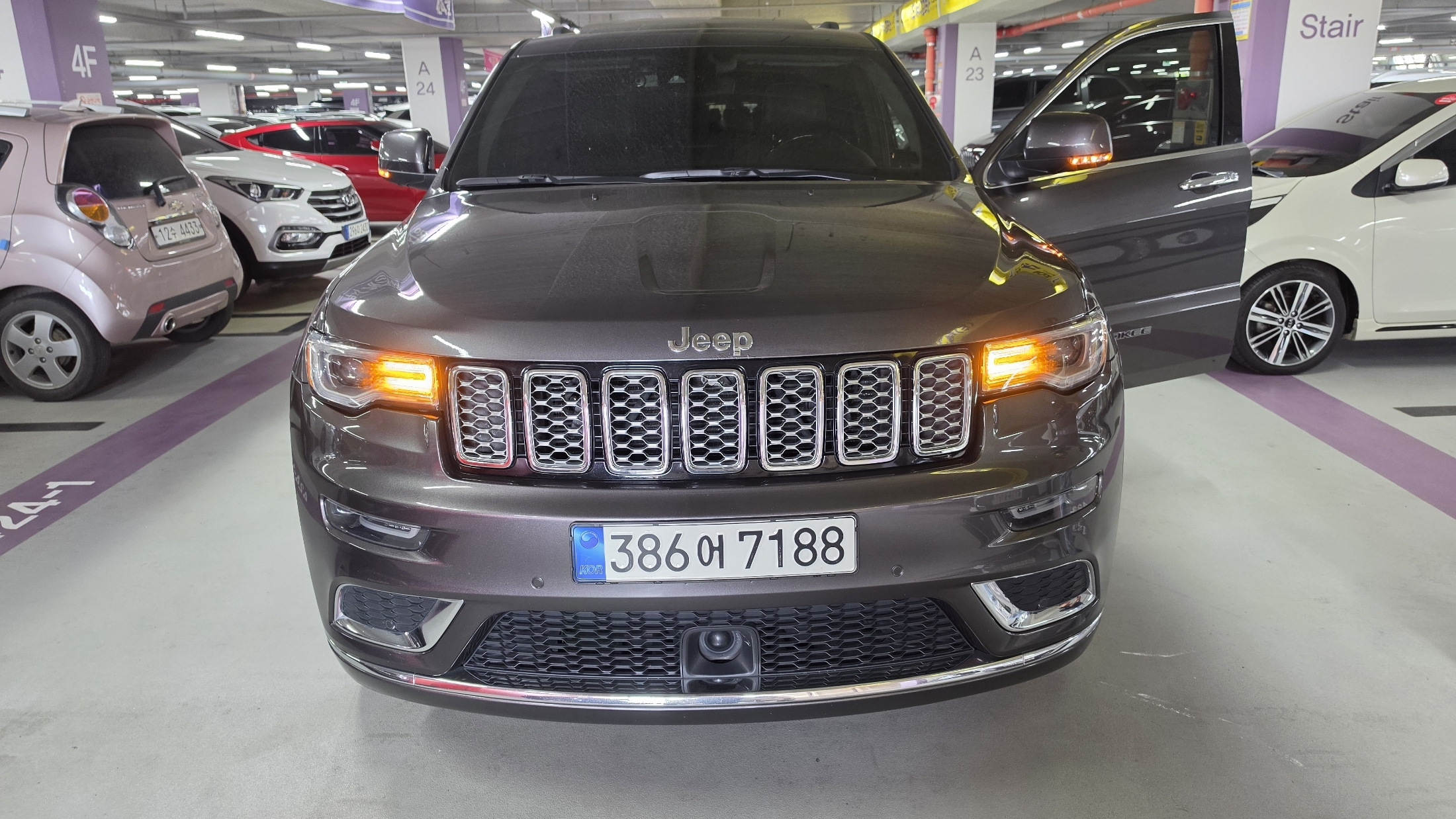 JEEP GRAND CHEROKEE photo 2