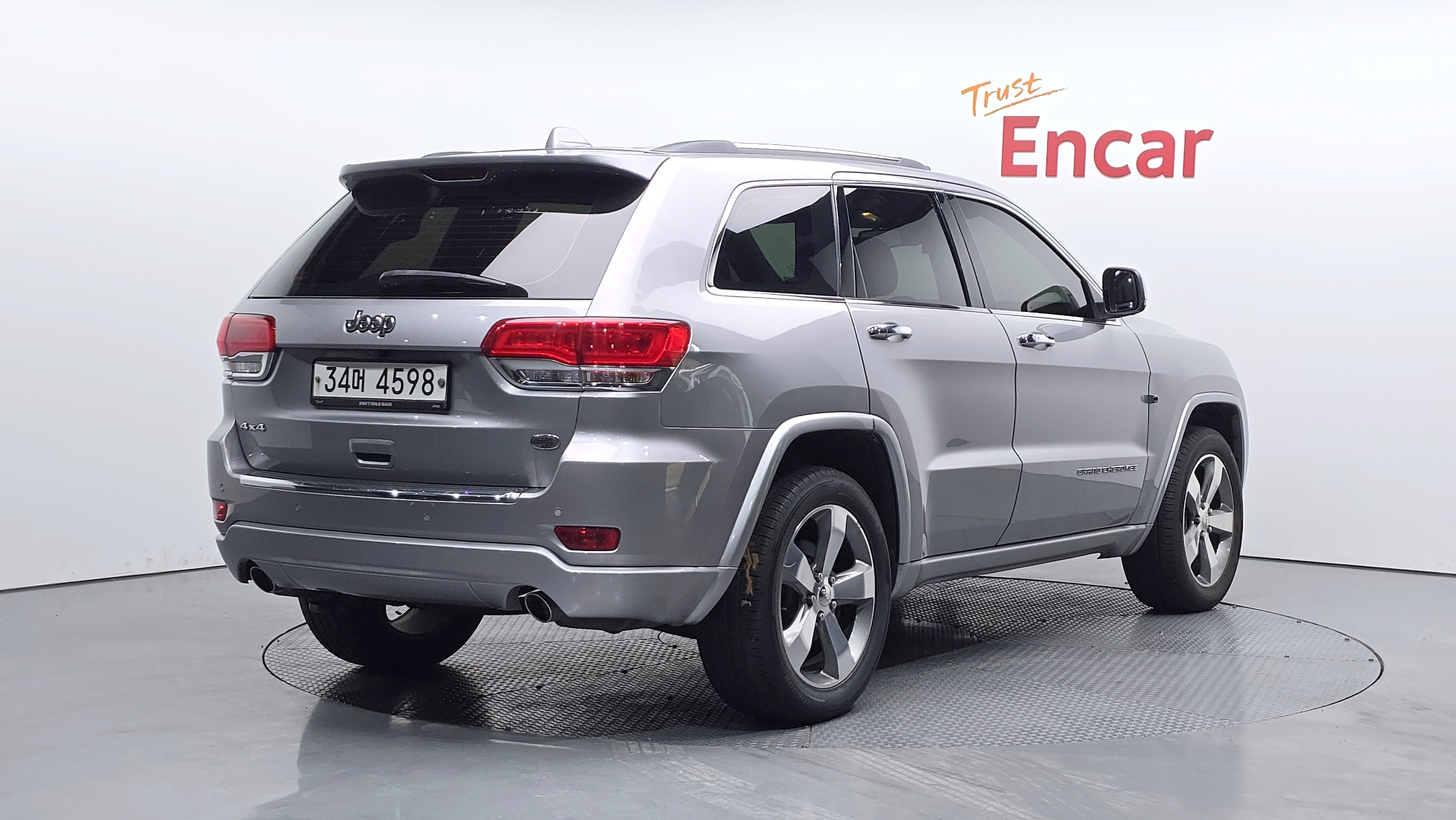 JEEP GRAND CHEROKEE photo 2