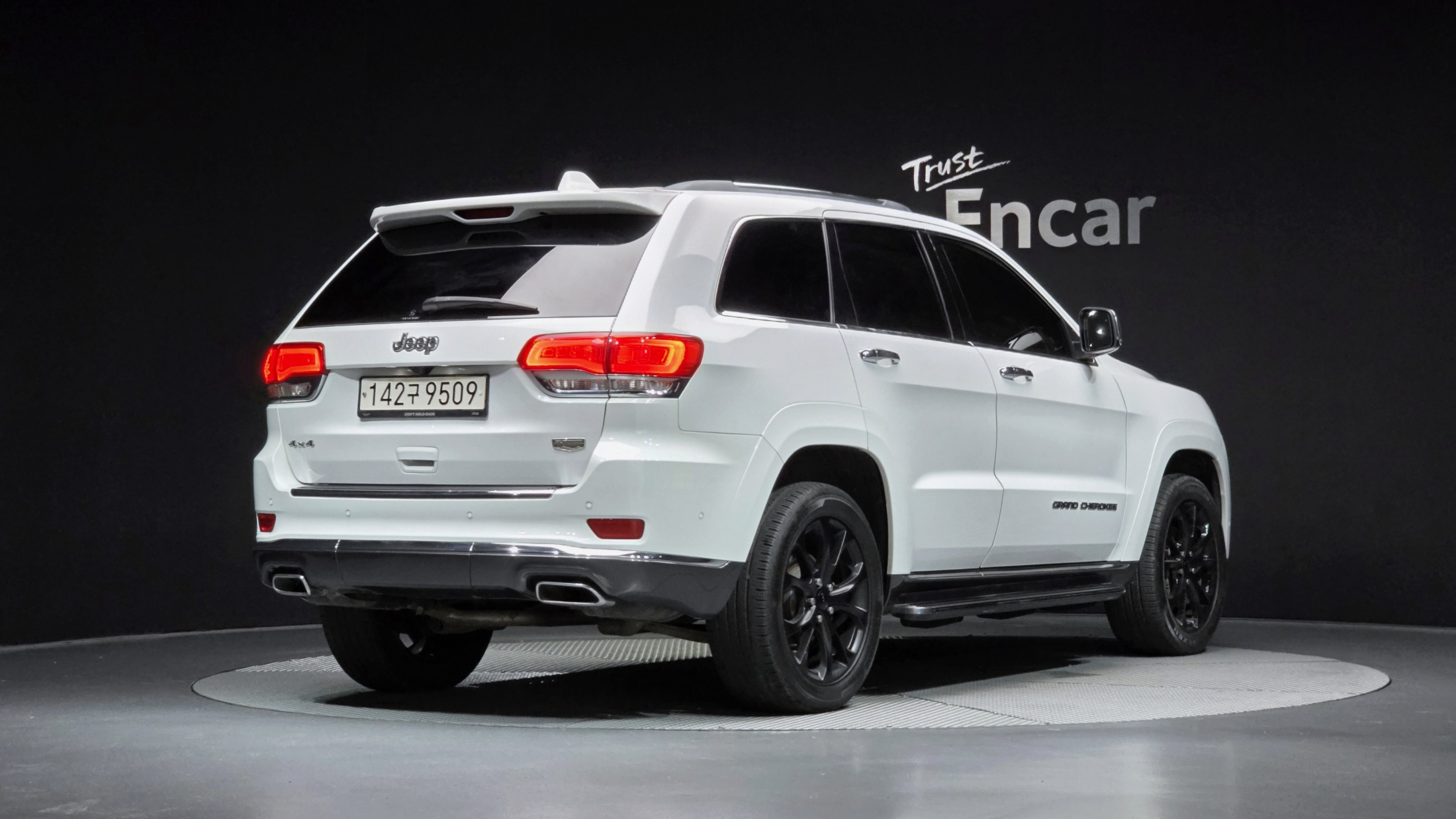 JEEP GRAND CHEROKEE photo 2