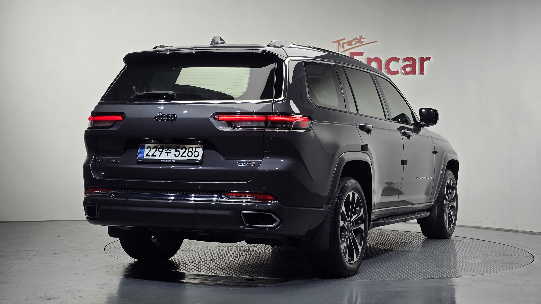 JEEP GRAND CHEROKEE photo 2
