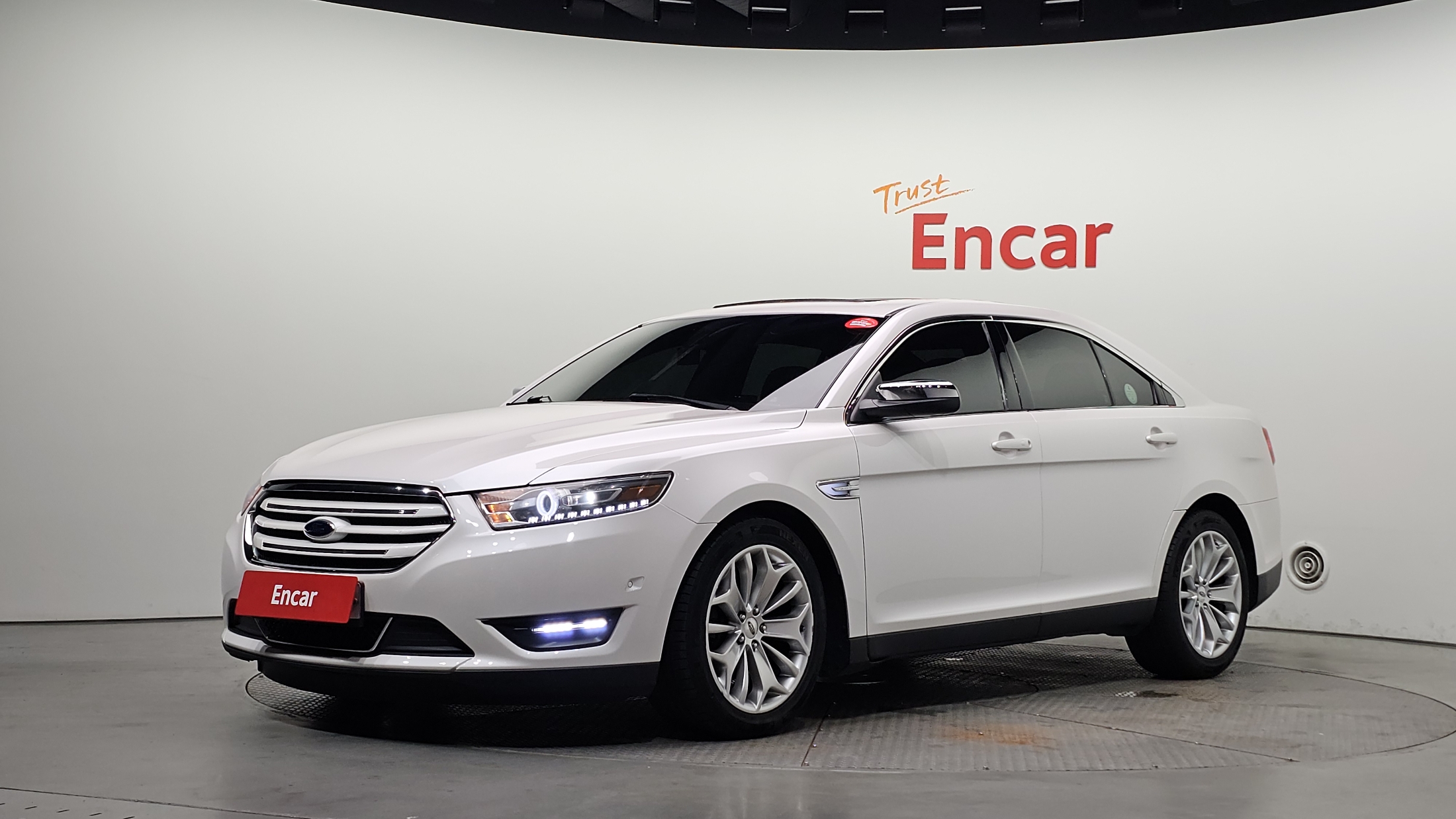 FORD TAURUS