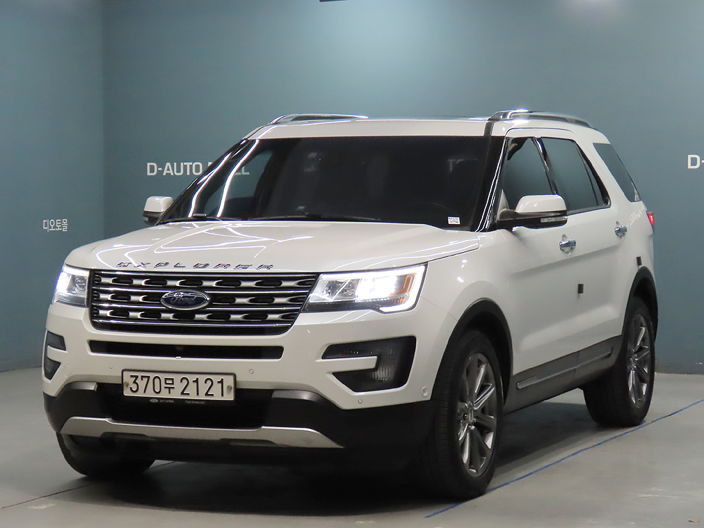 FORD EXPLORER photo 2