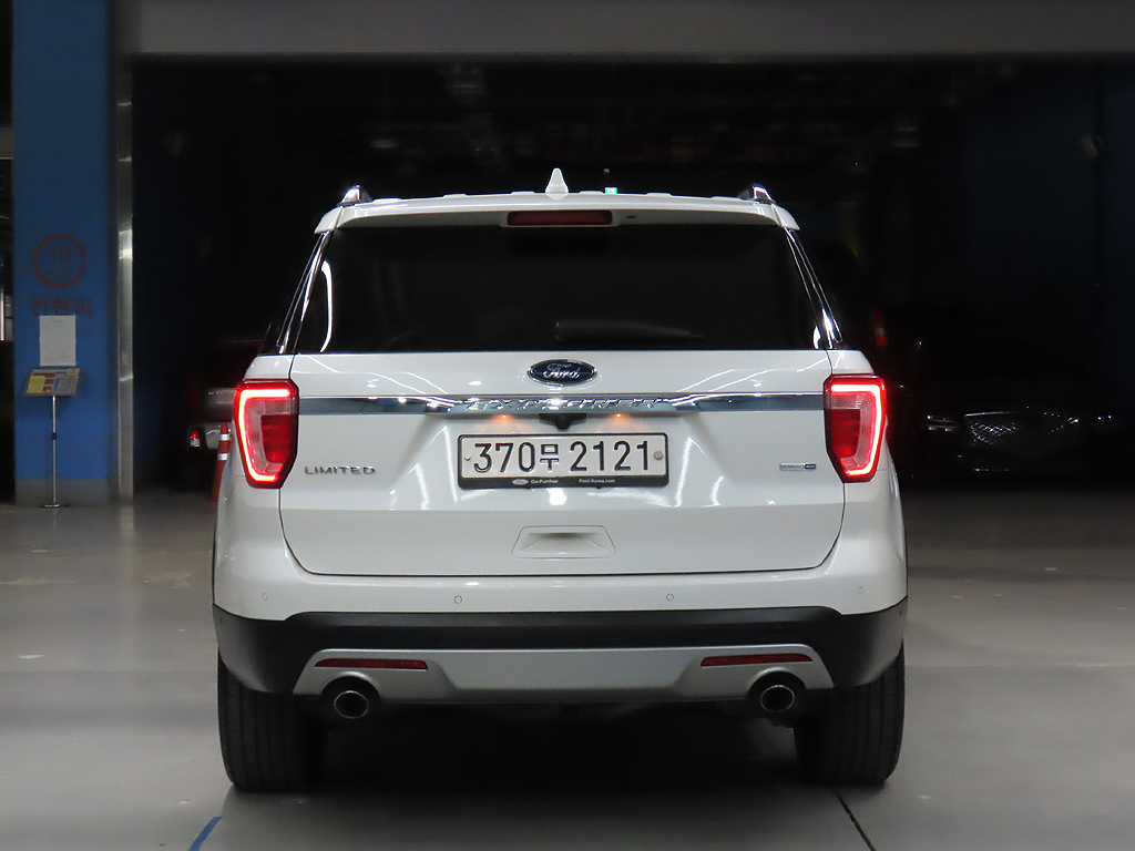 FORD EXPLORER photo 3