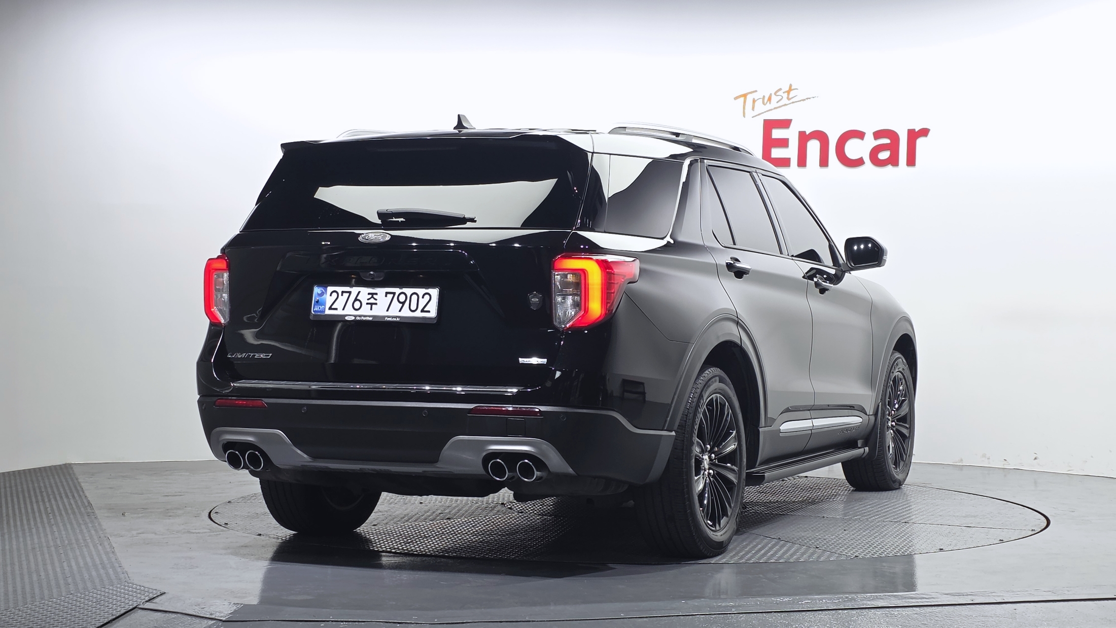 FORD EXPLORER photo 2