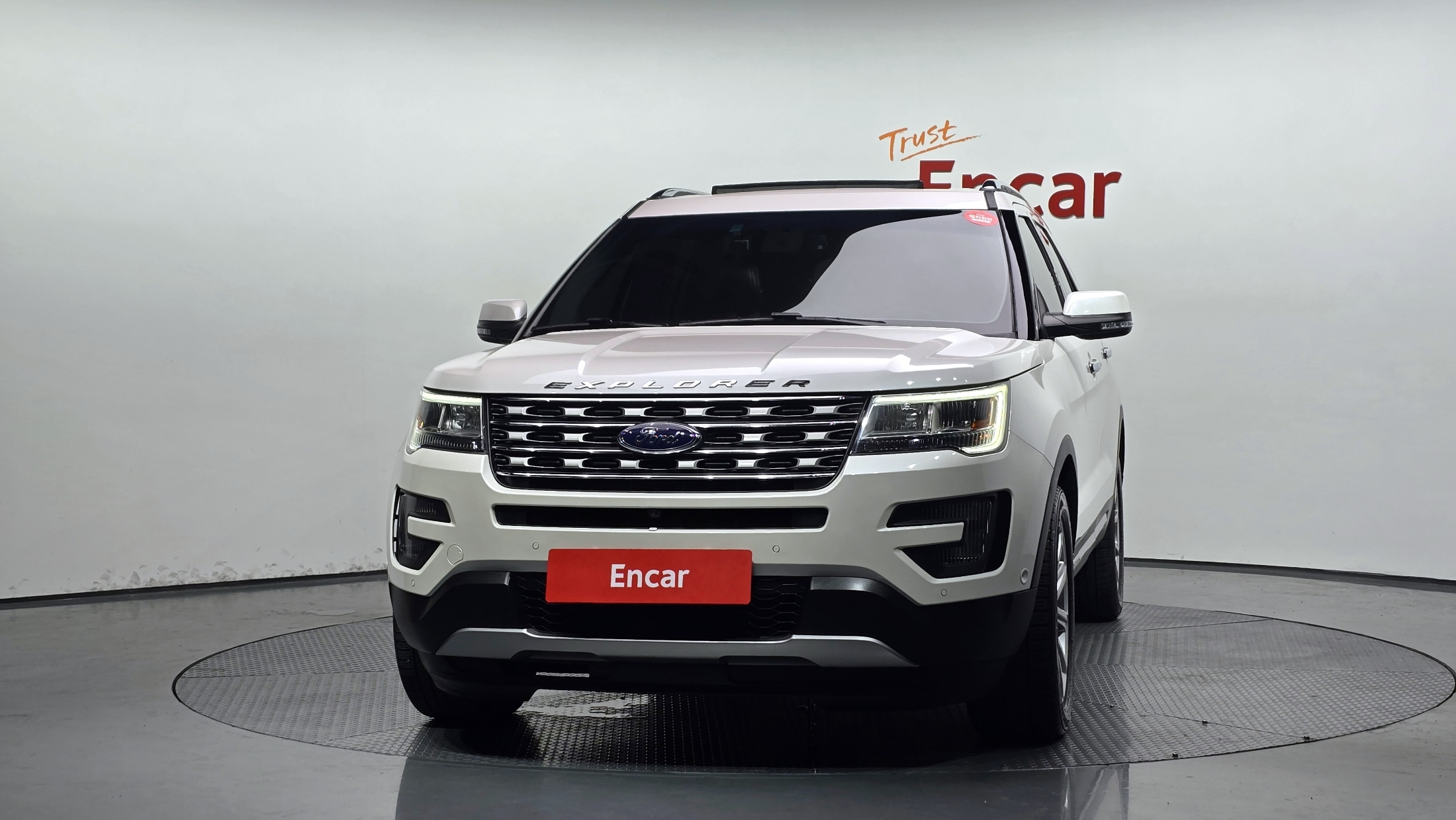 FORD EXPLORER photo 3