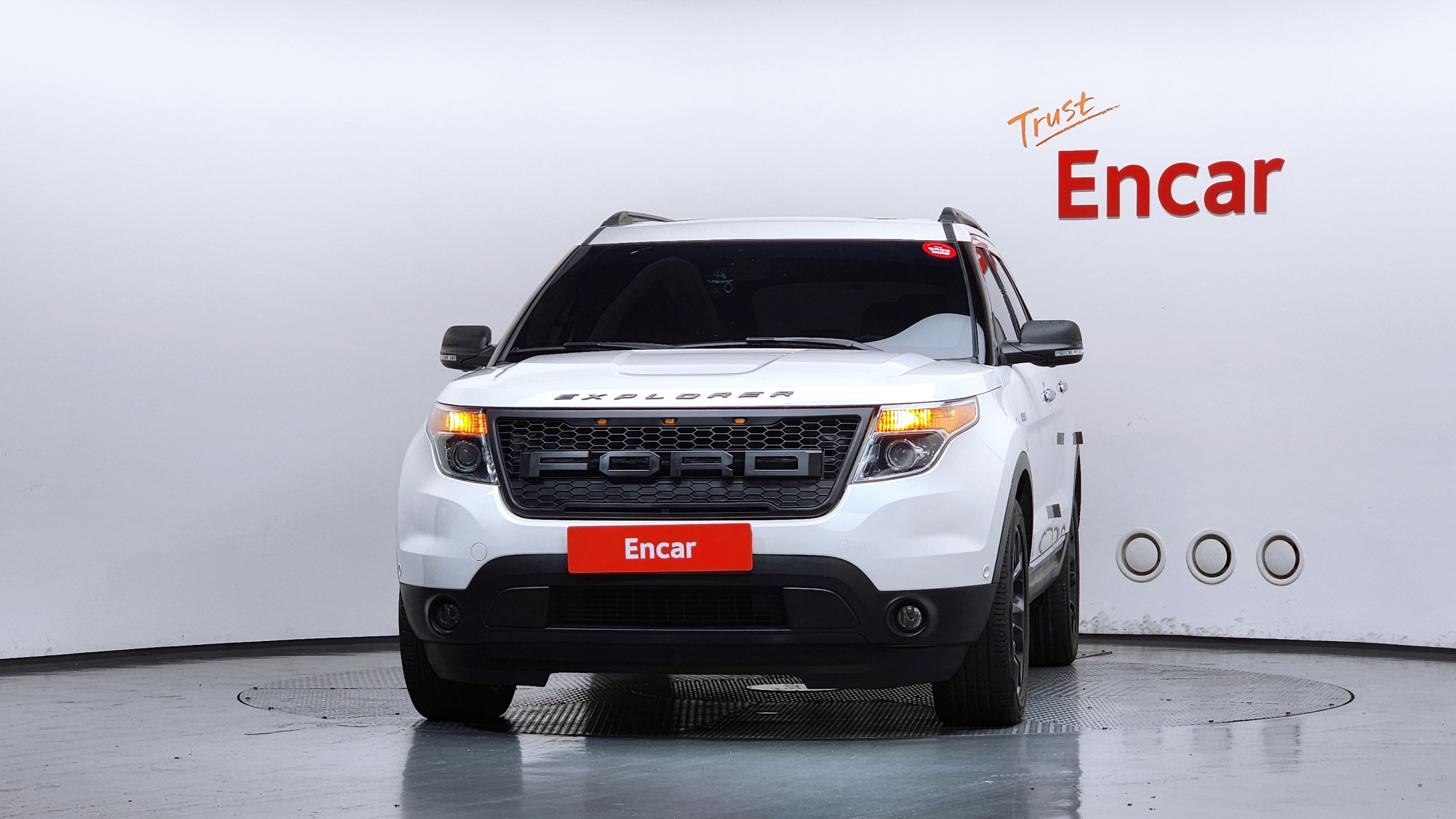 FORD EXPLORER photo 3