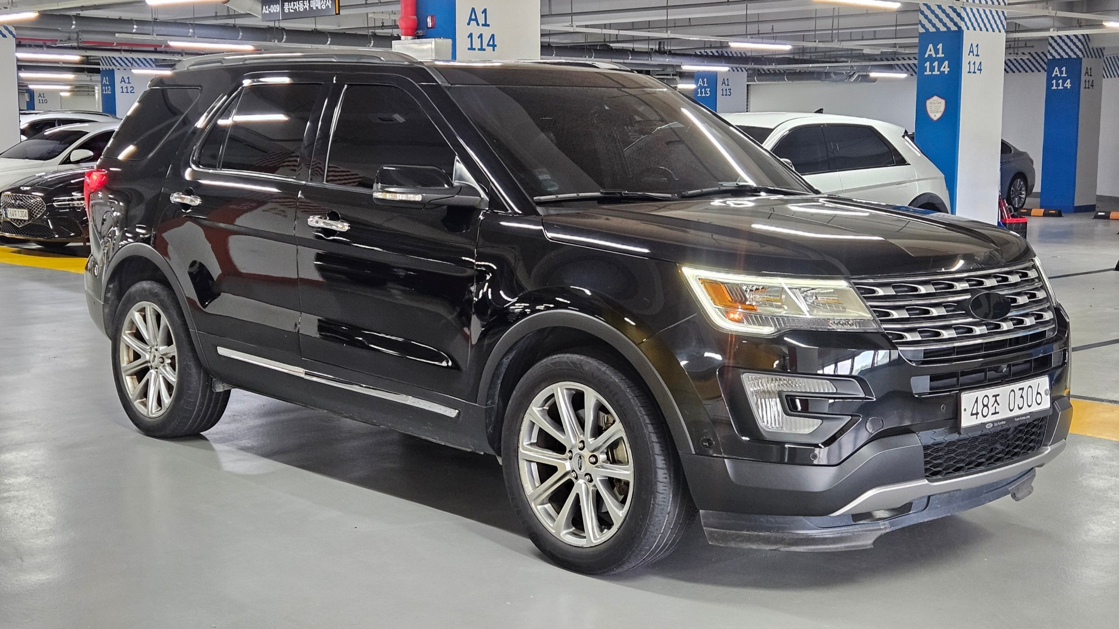FORD EXPLORER photo 2
