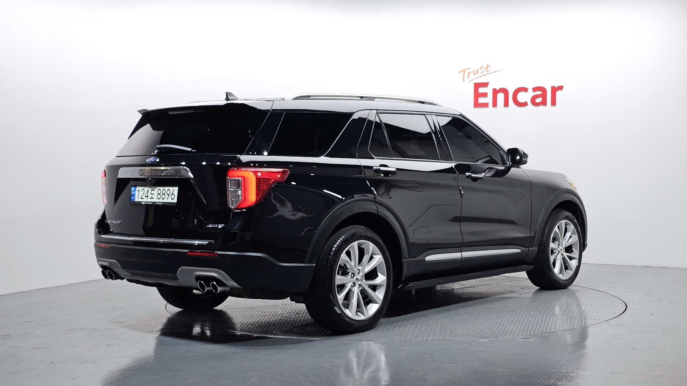 FORD EXPLORER photo 2