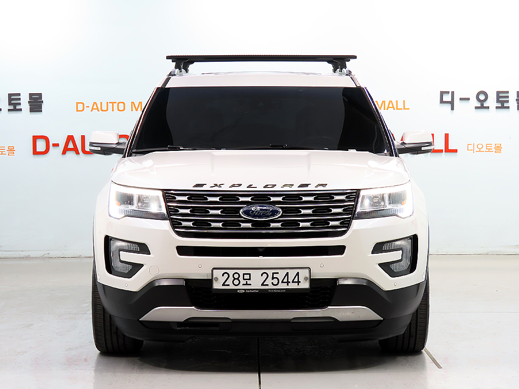 FORD EXPLORER photo 3