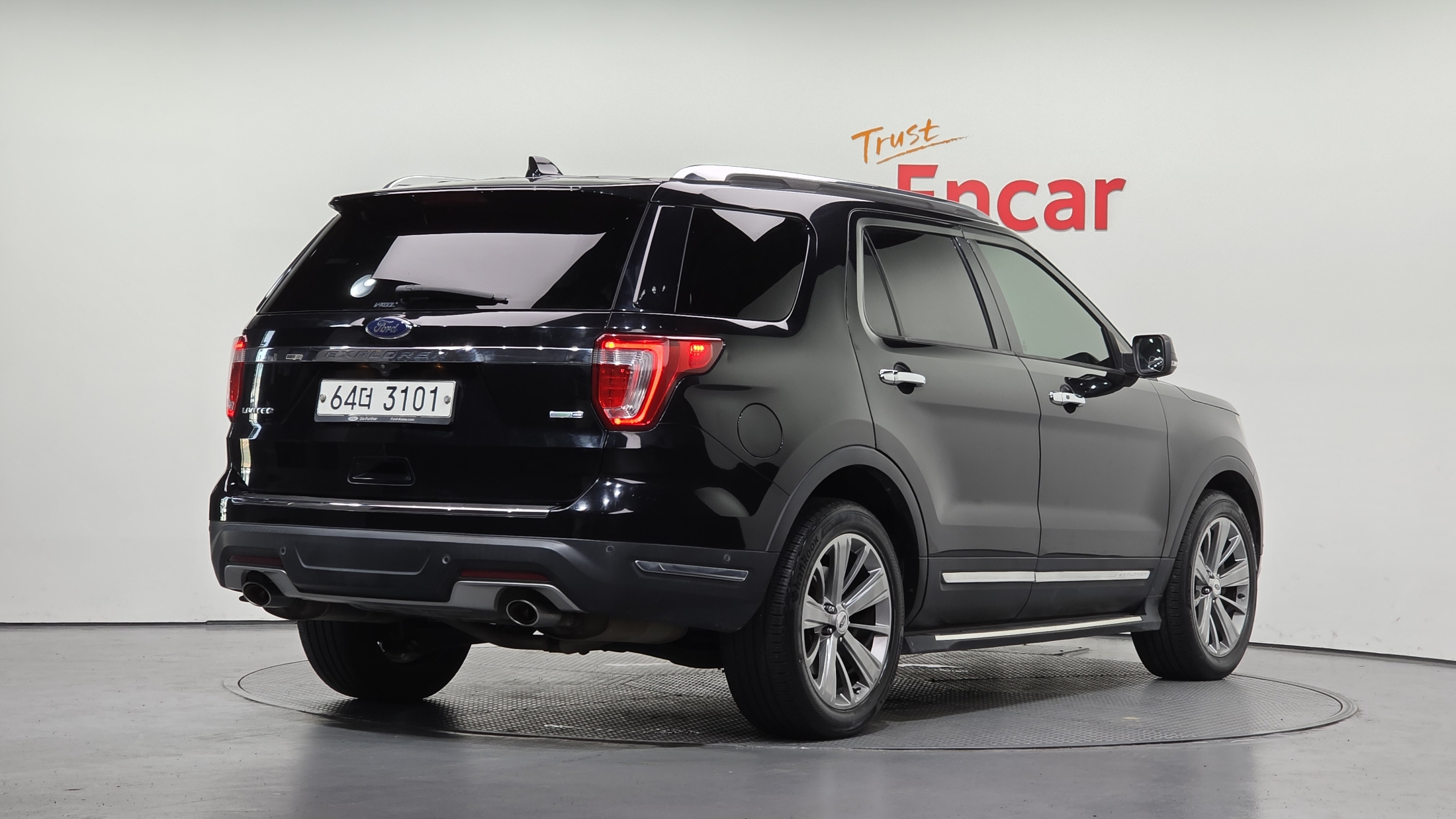 FORD EXPLORER photo 2