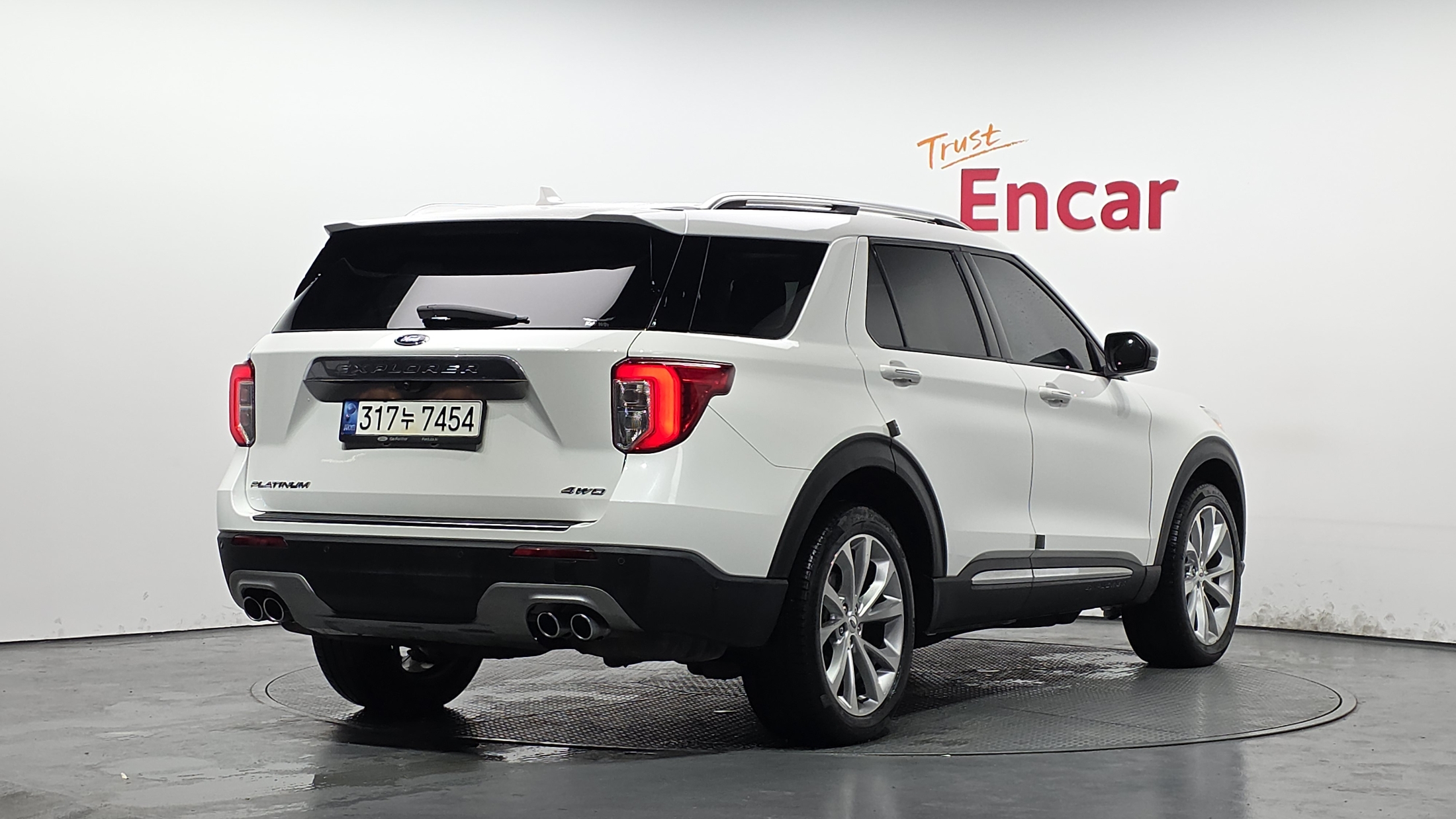 FORD EXPLORER photo 2