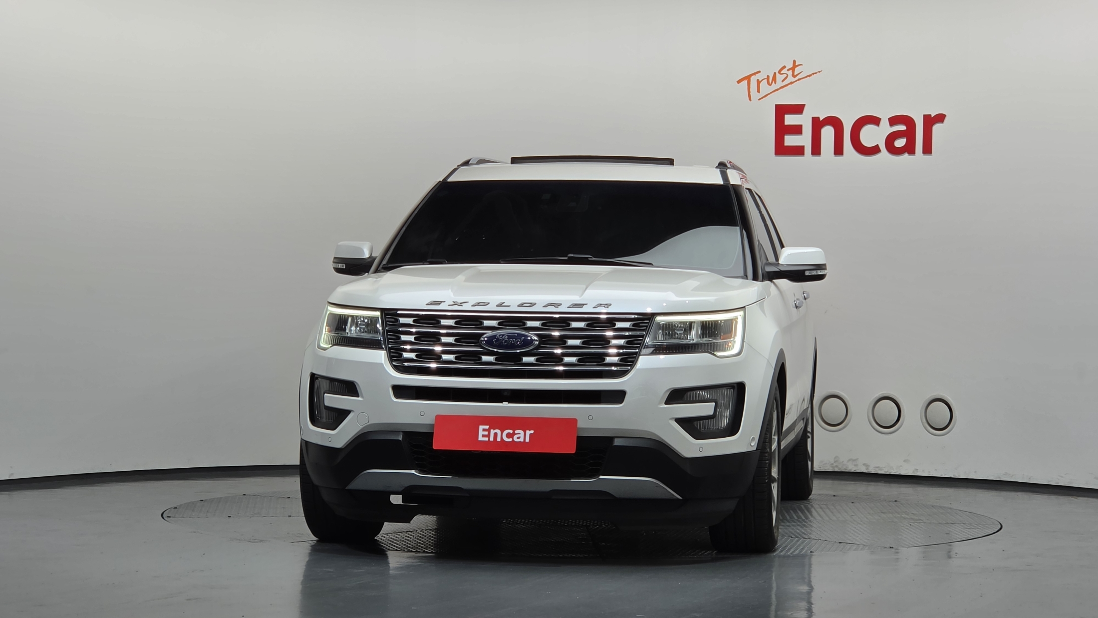 FORD EXPLORER photo 3