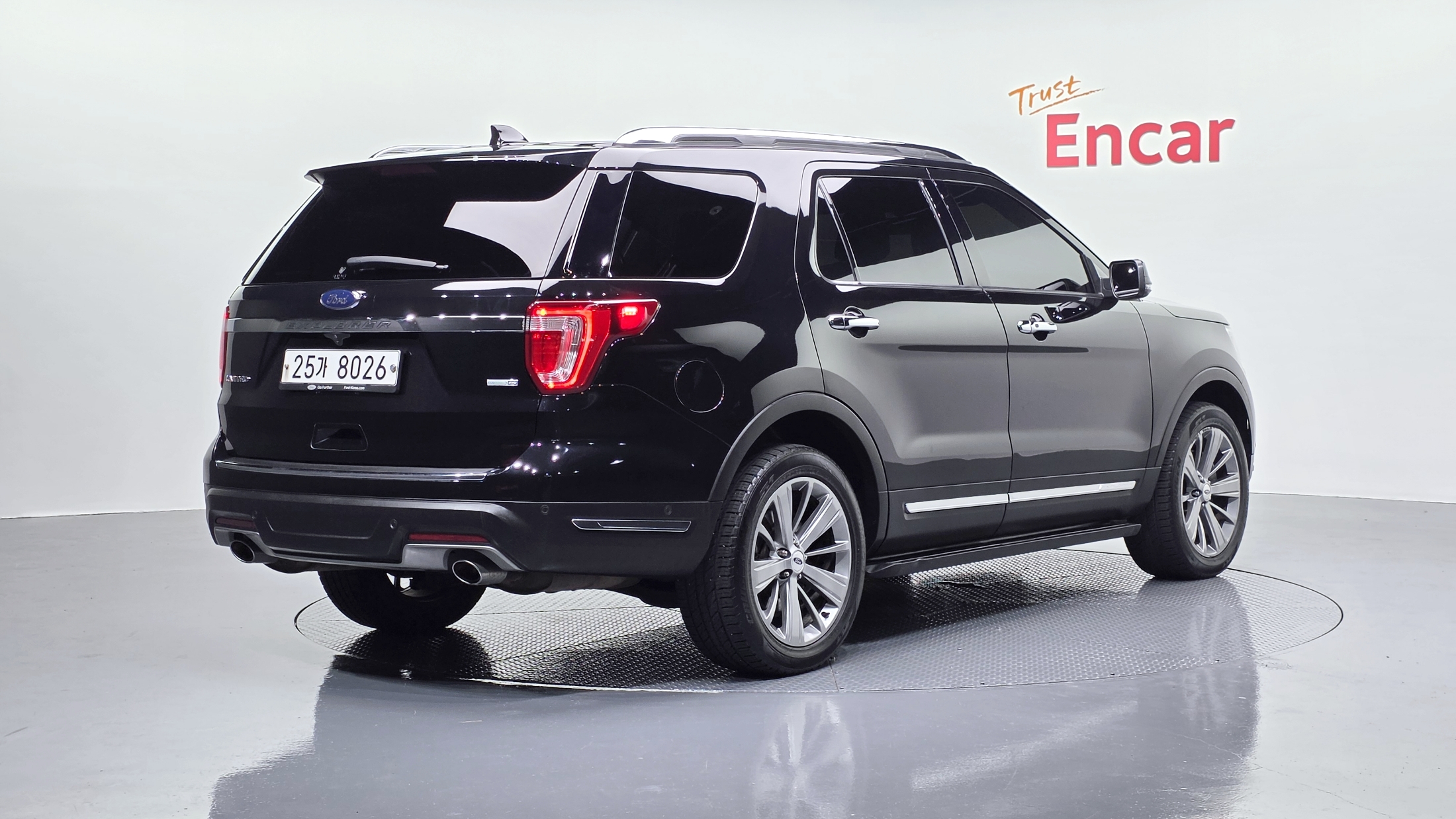 FORD EXPLORER photo 2