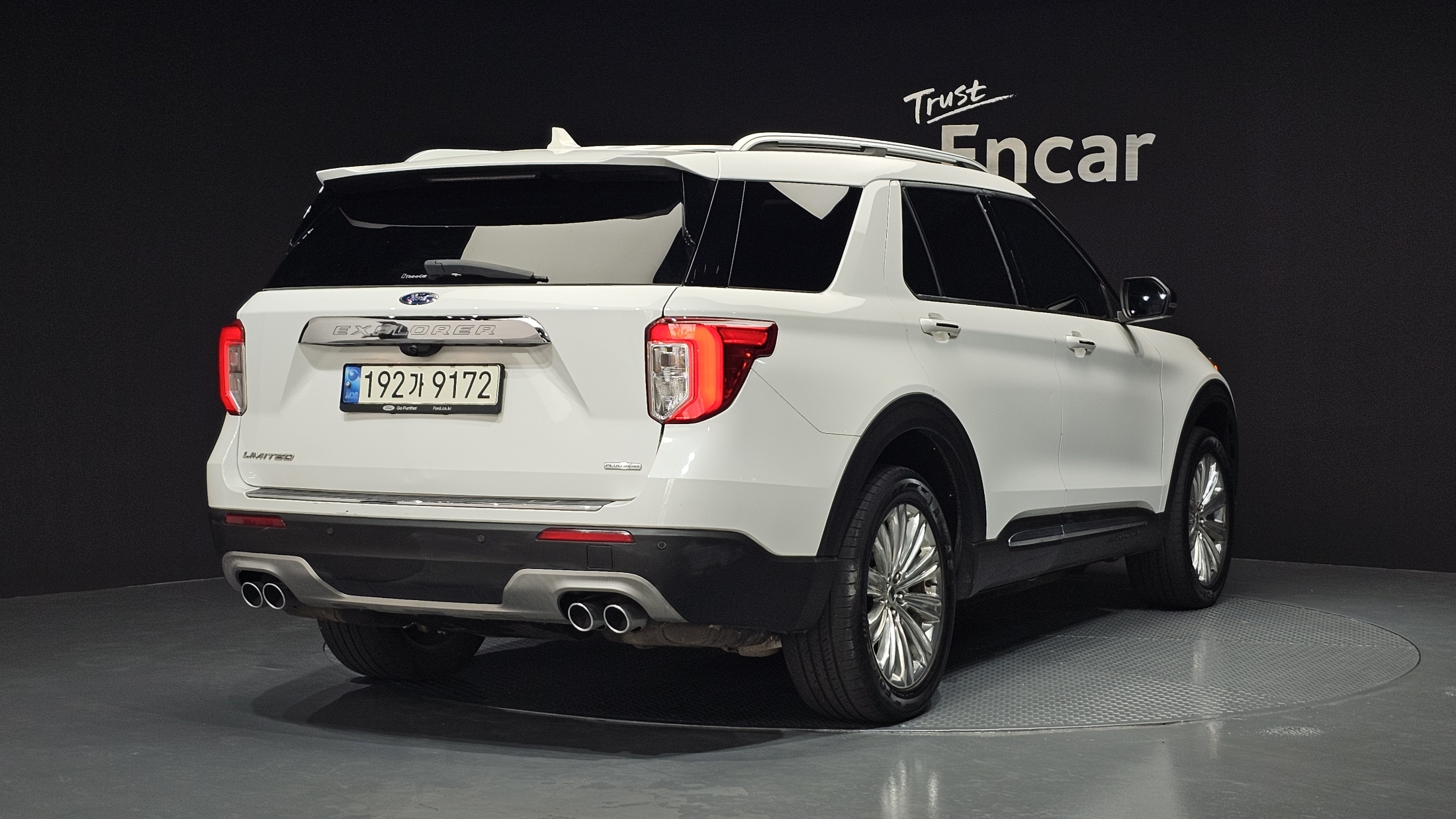 FORD EXPLORER photo 2