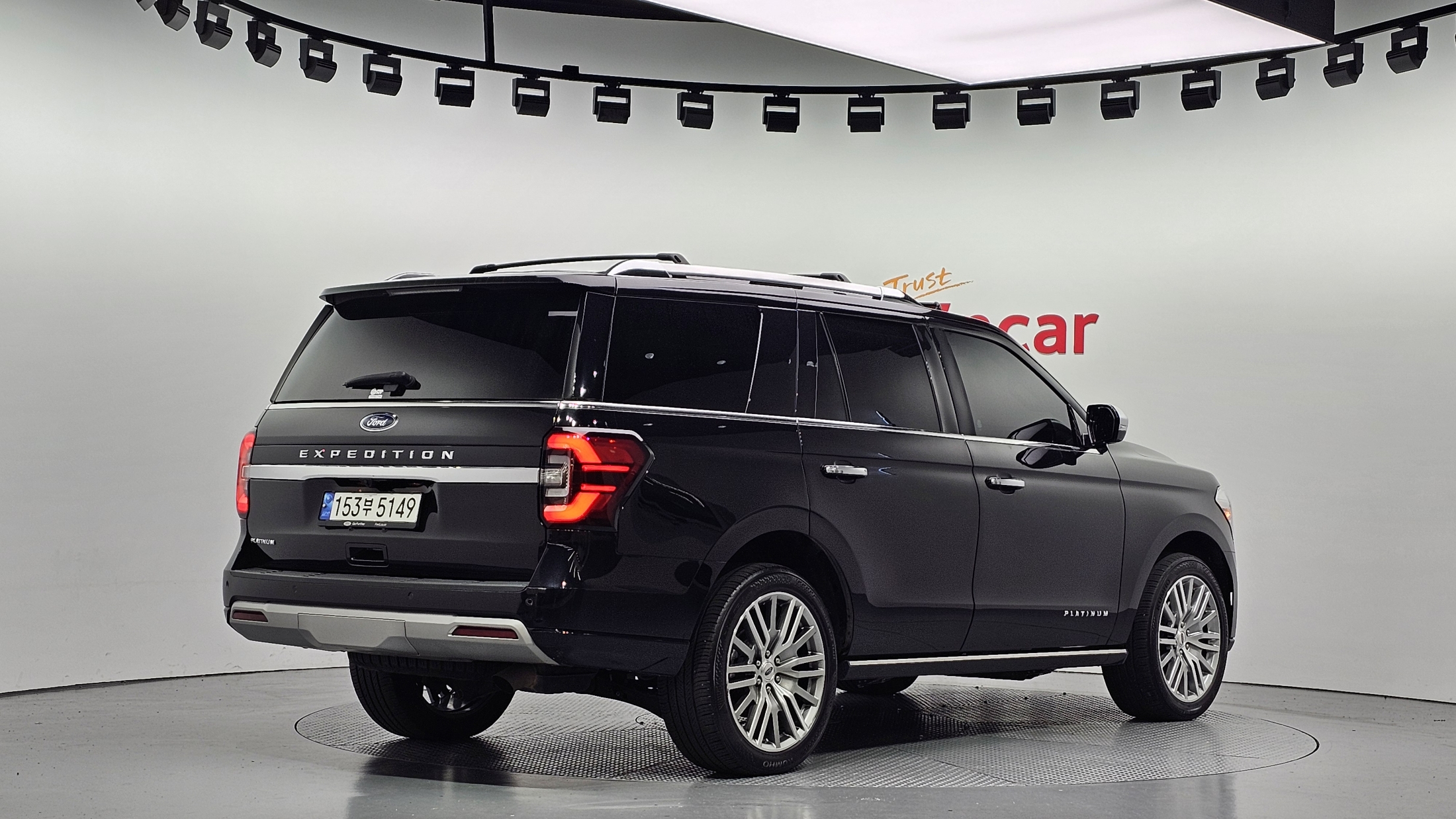 FORD EXPEDITION photo 2