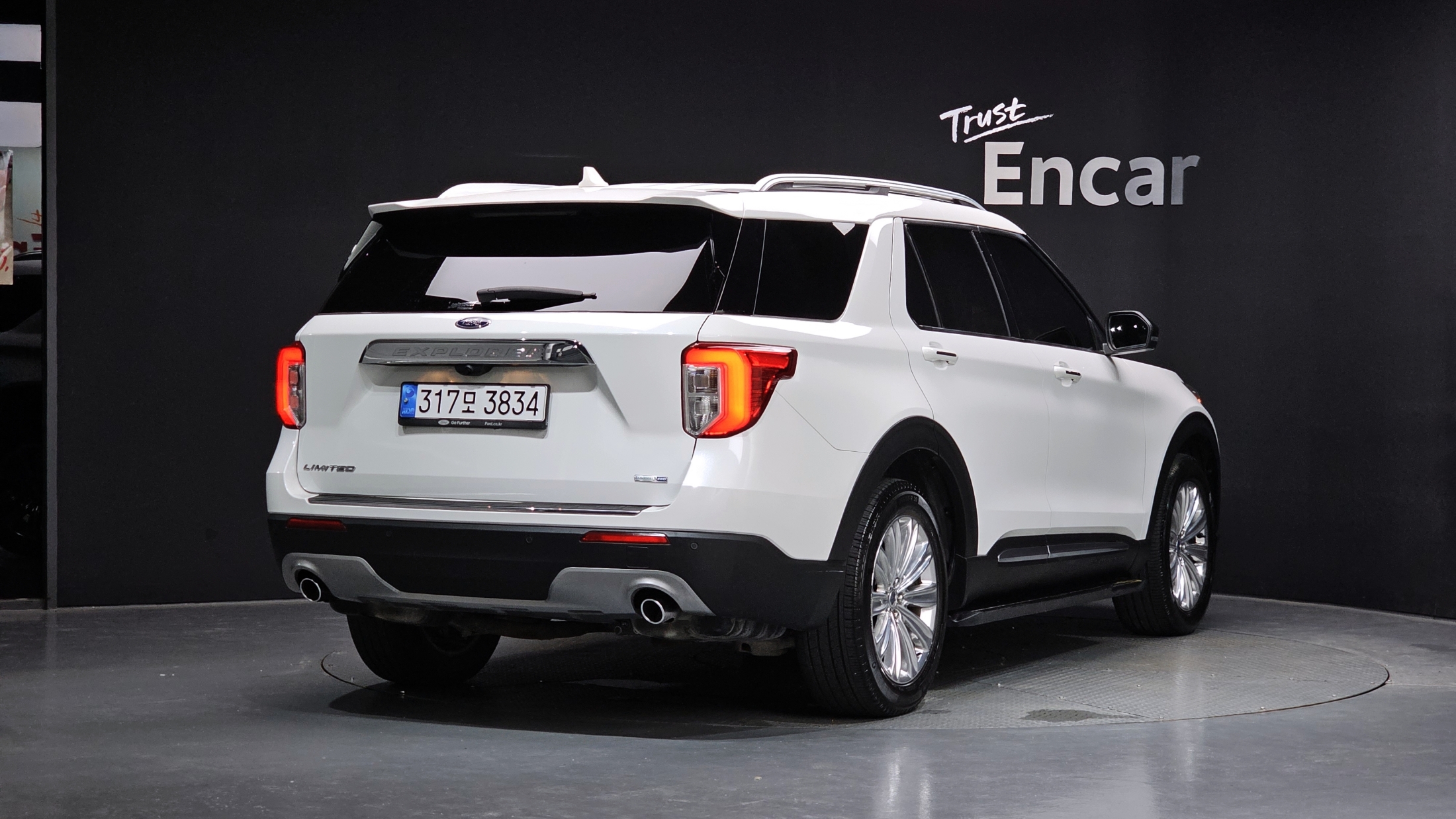 FORD EXPLORER photo 2