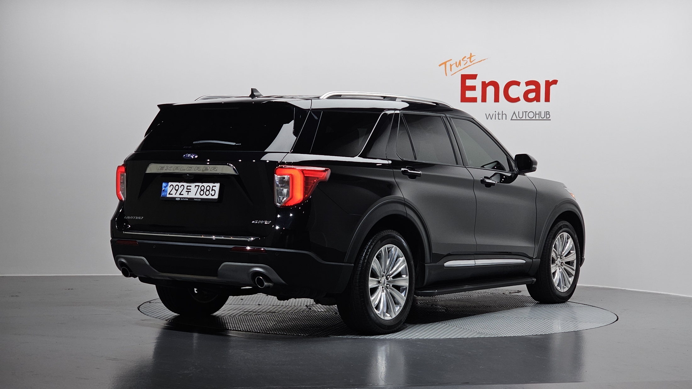 FORD EXPLORER photo 2