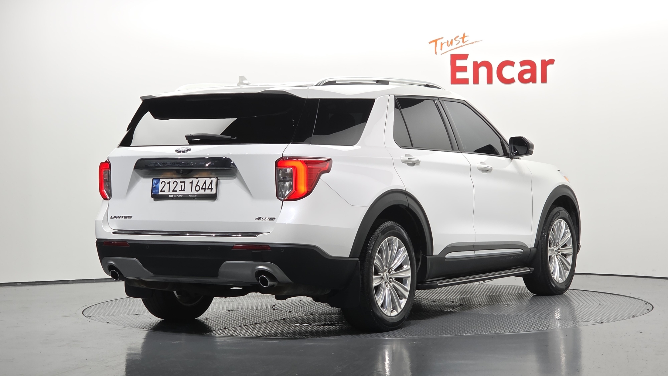 FORD EXPLORER photo 2