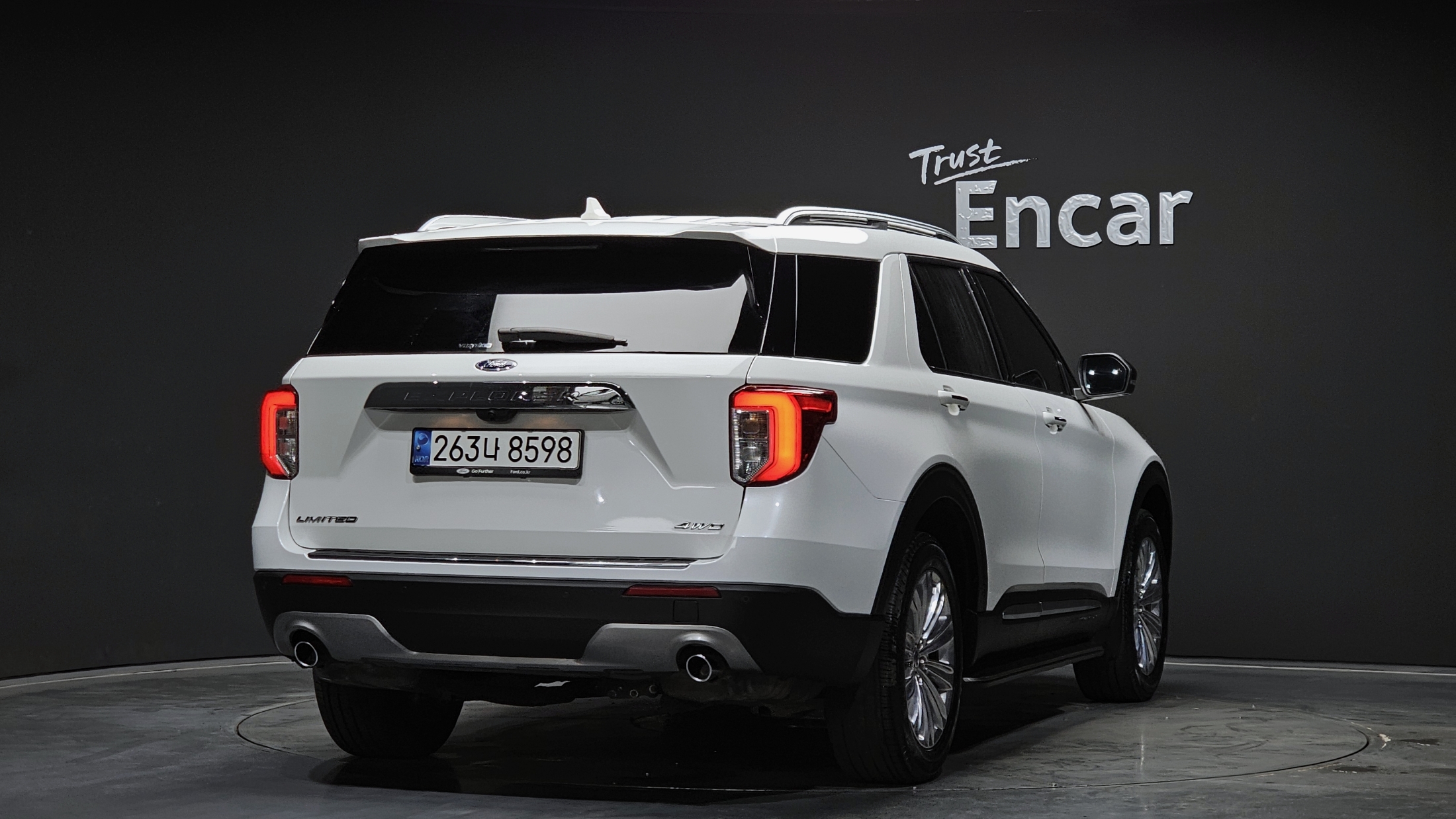 FORD EXPLORER photo 2