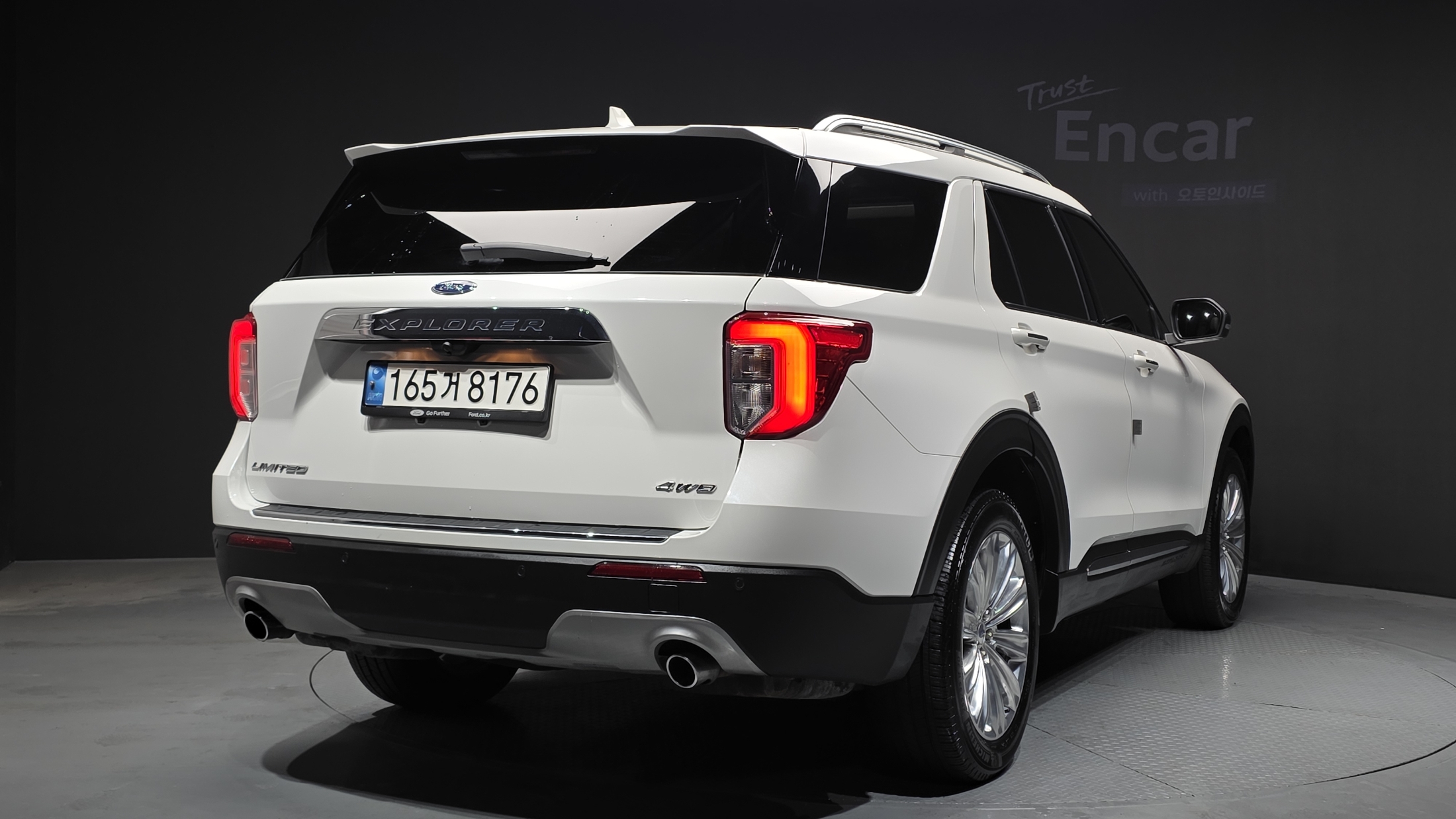 FORD EXPLORER photo 2